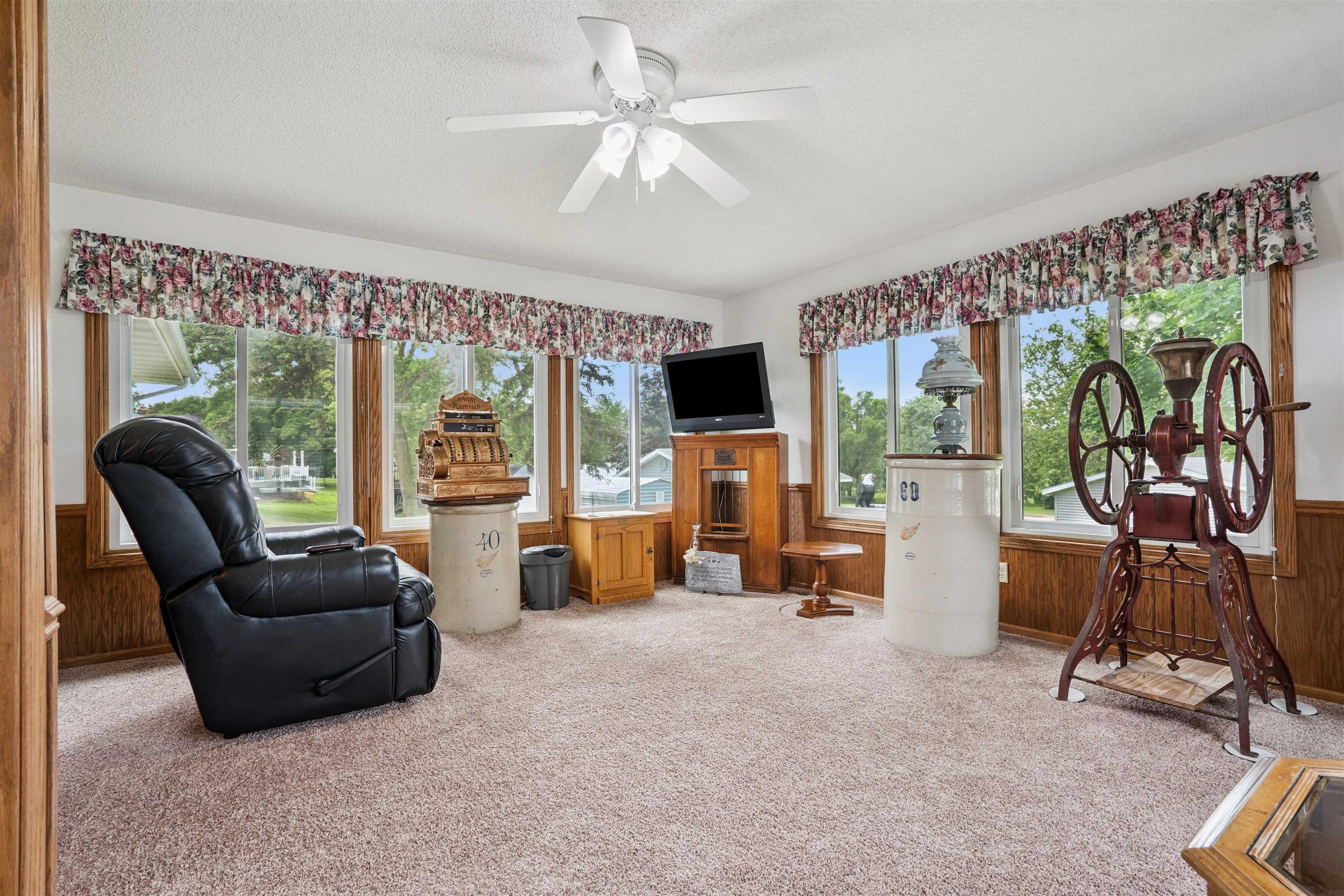 111 SE Terrace Drive