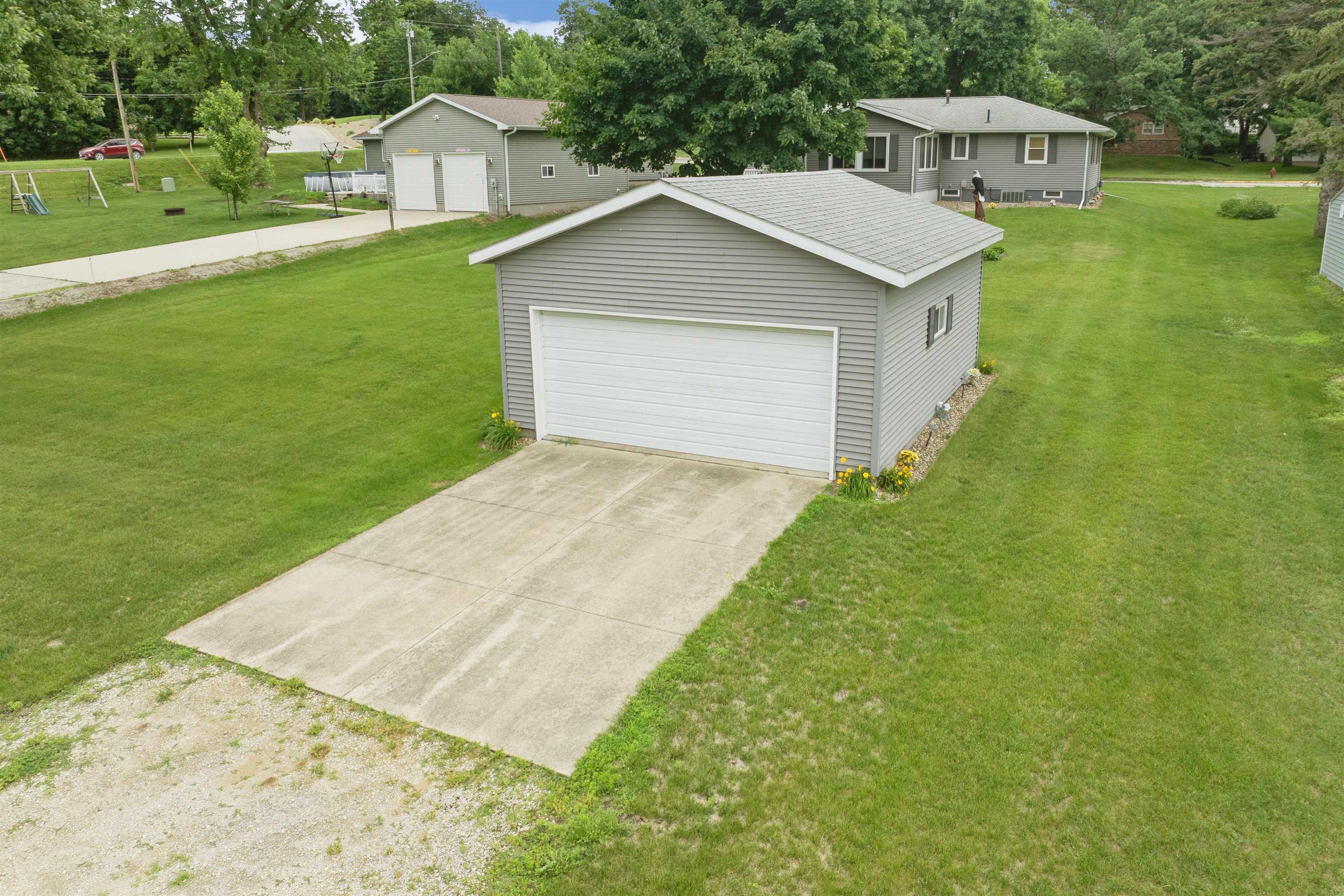 111 SE Terrace Drive