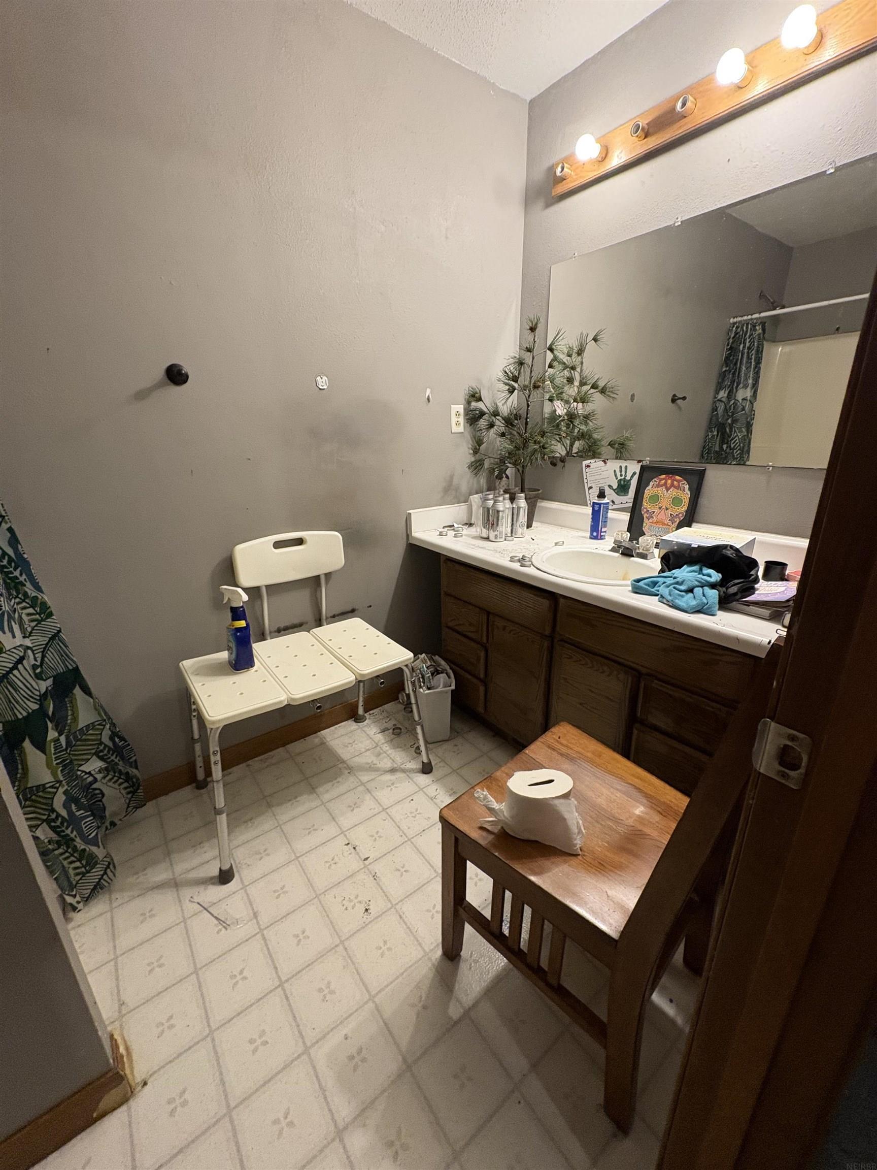 1675 Golf Course Boulevard Unit: 28