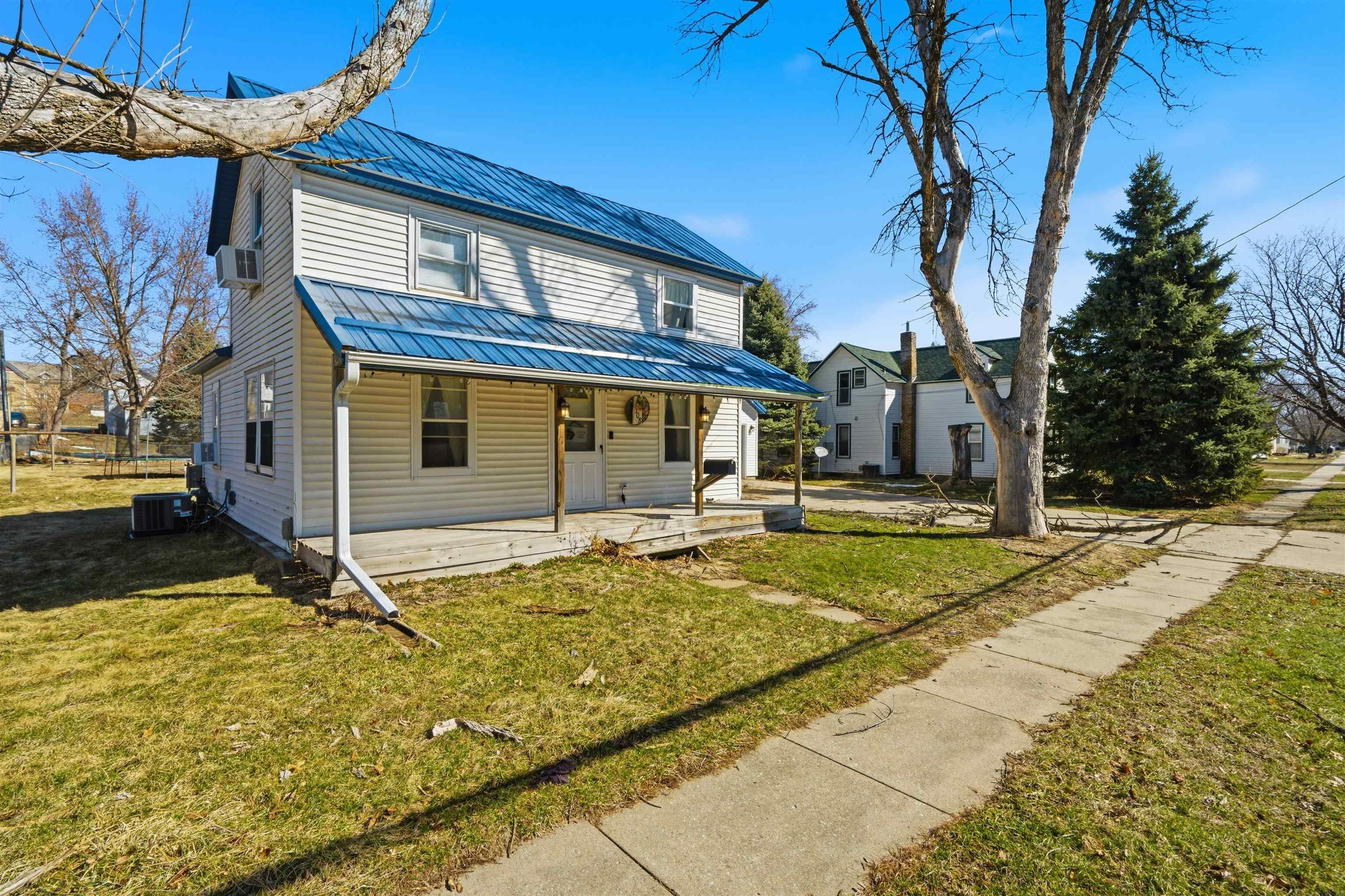 708 SE 3rd Street
