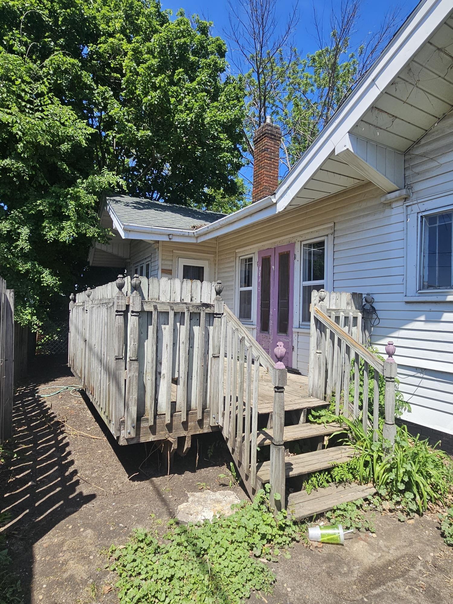111 5th Ave NE
