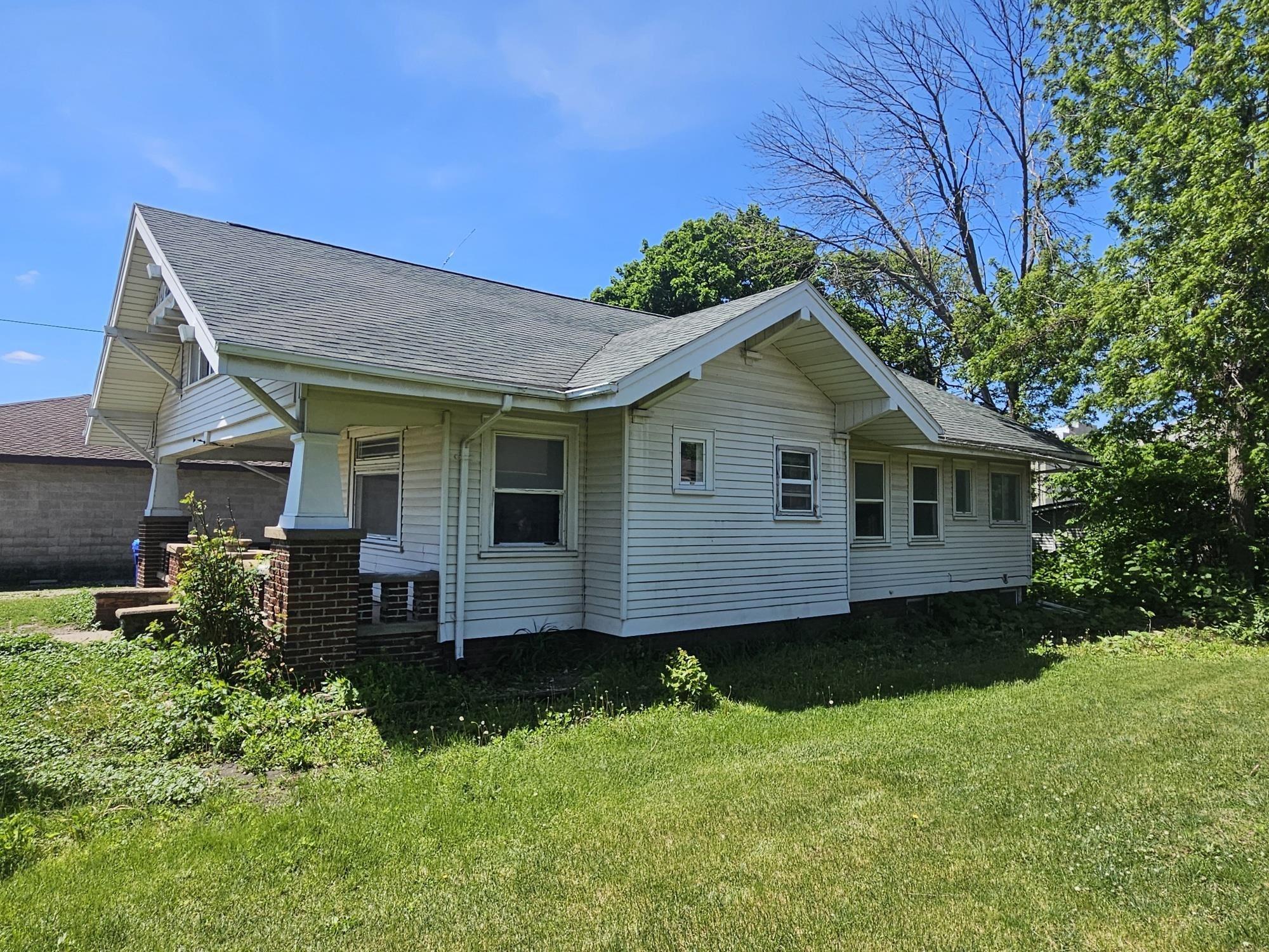 111 5th Ave NE