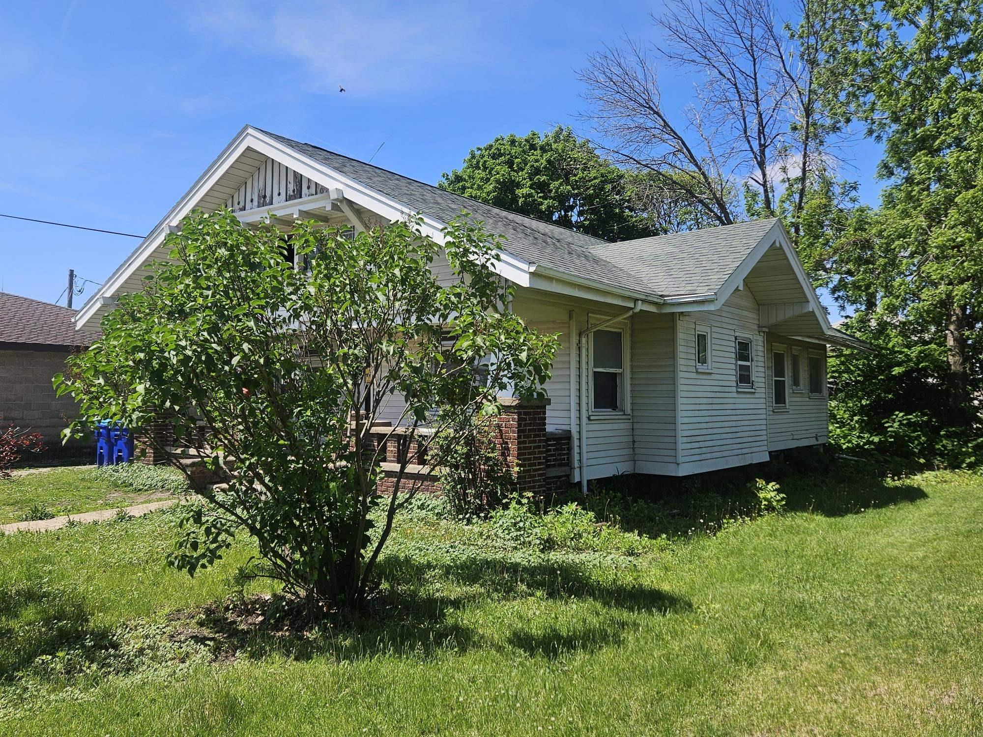 111 5th Ave NE