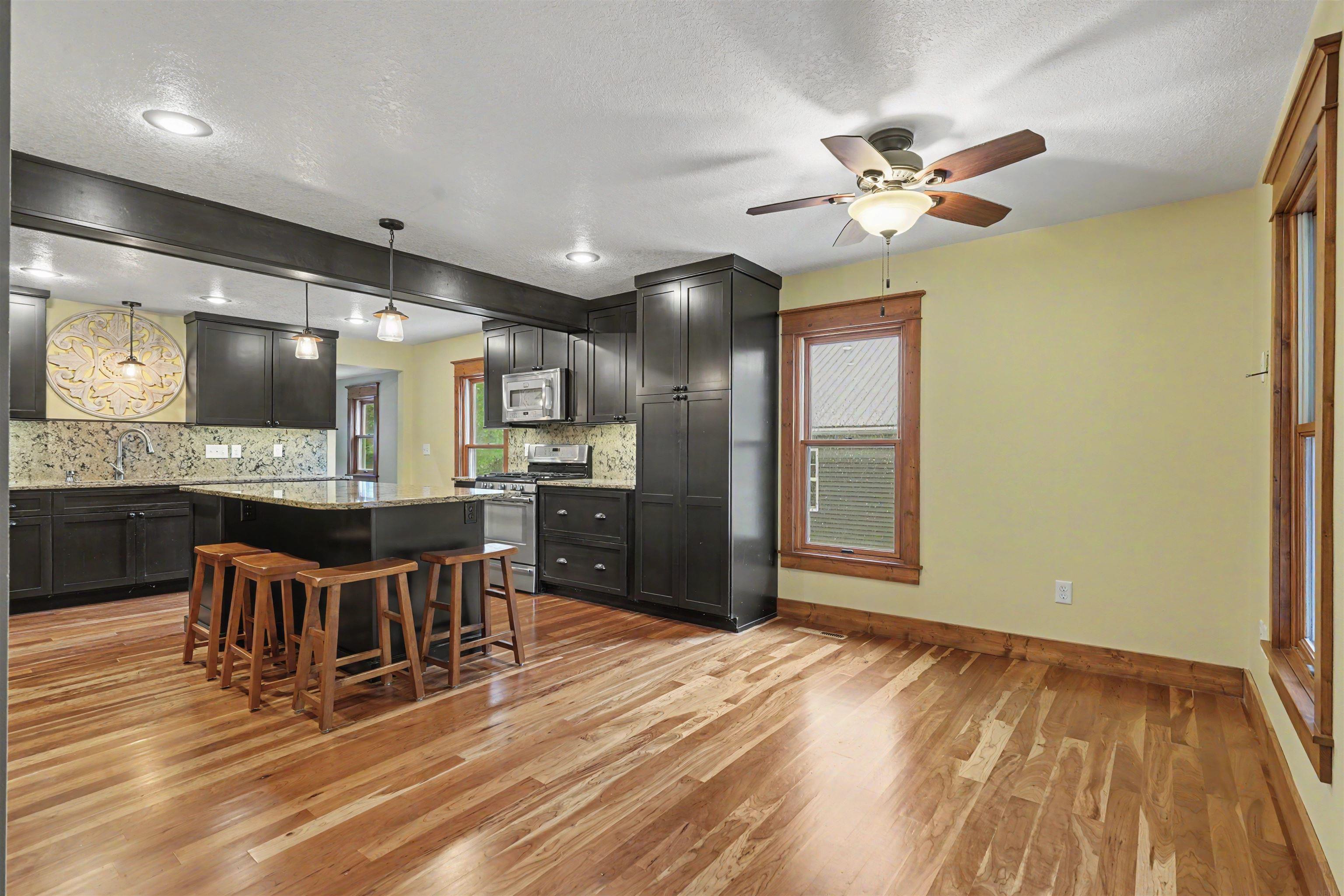 604 SW 8Th Street
