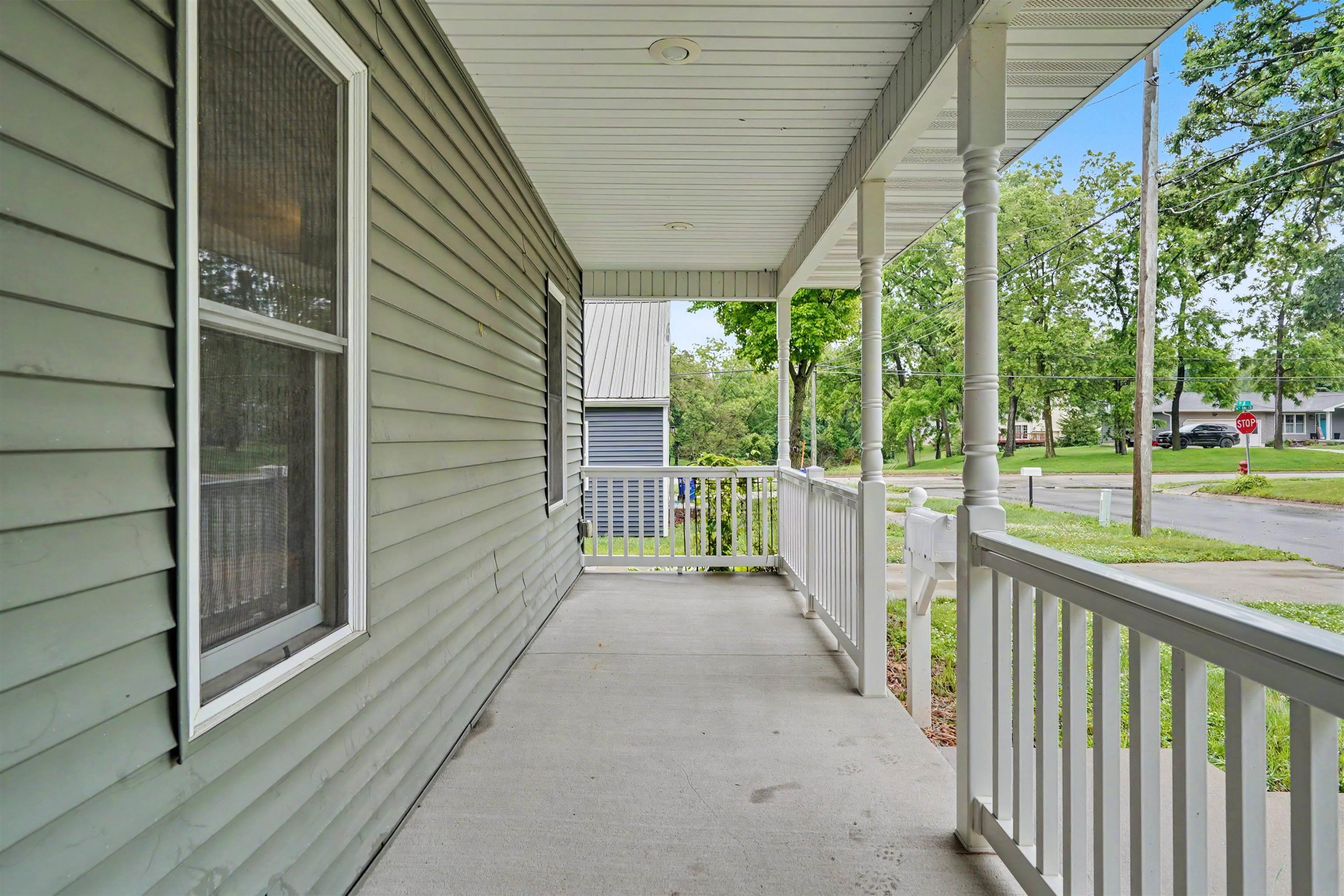 604 SW 8Th Street