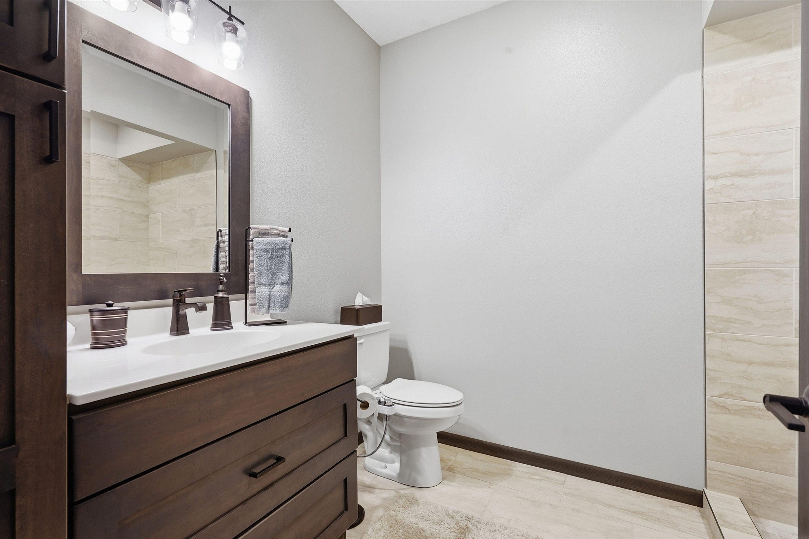 2086 Three Elms Park Road Unit: 9