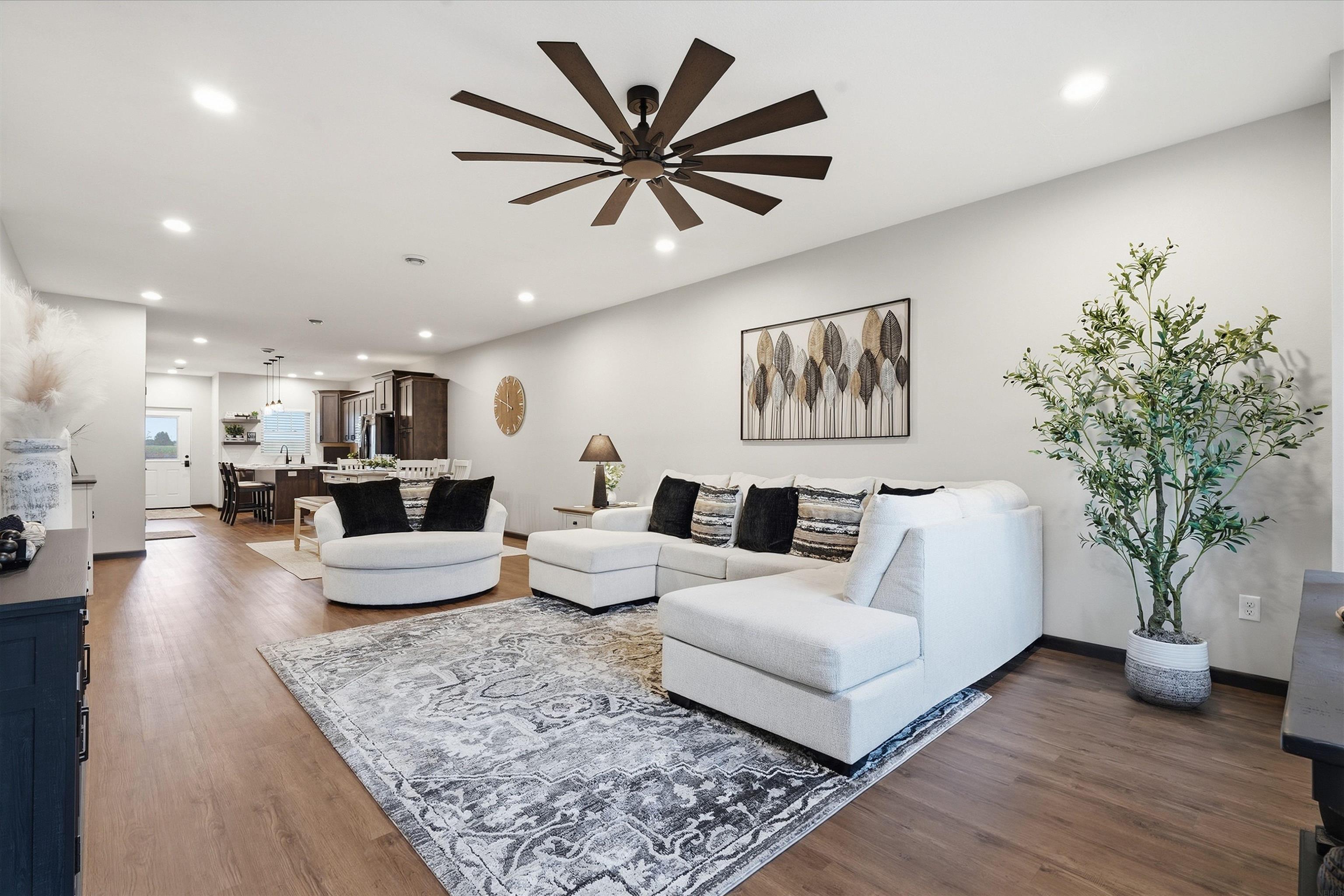 2086 Three Elms Park Road Unit: 9