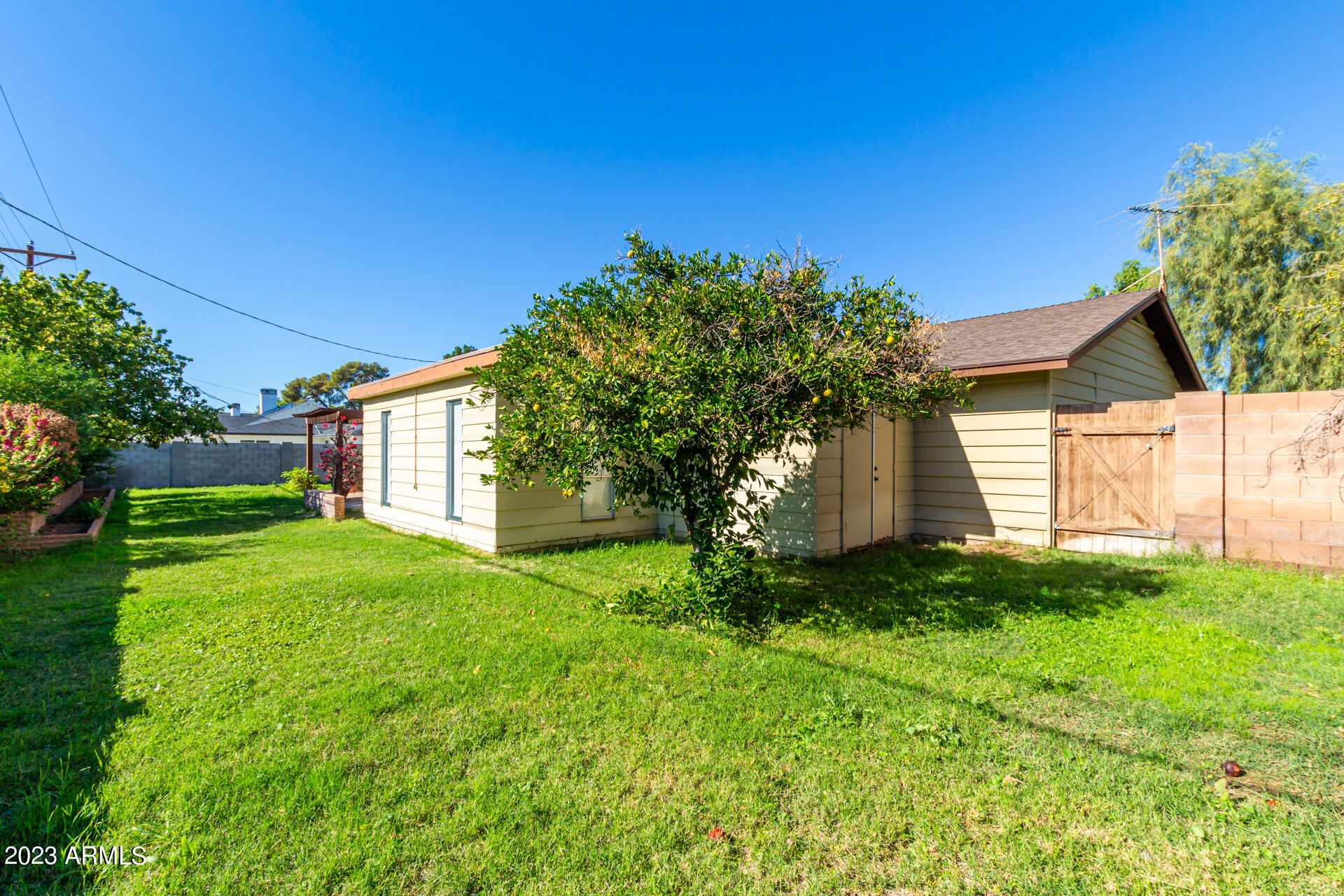 4909 E FLOWER Street