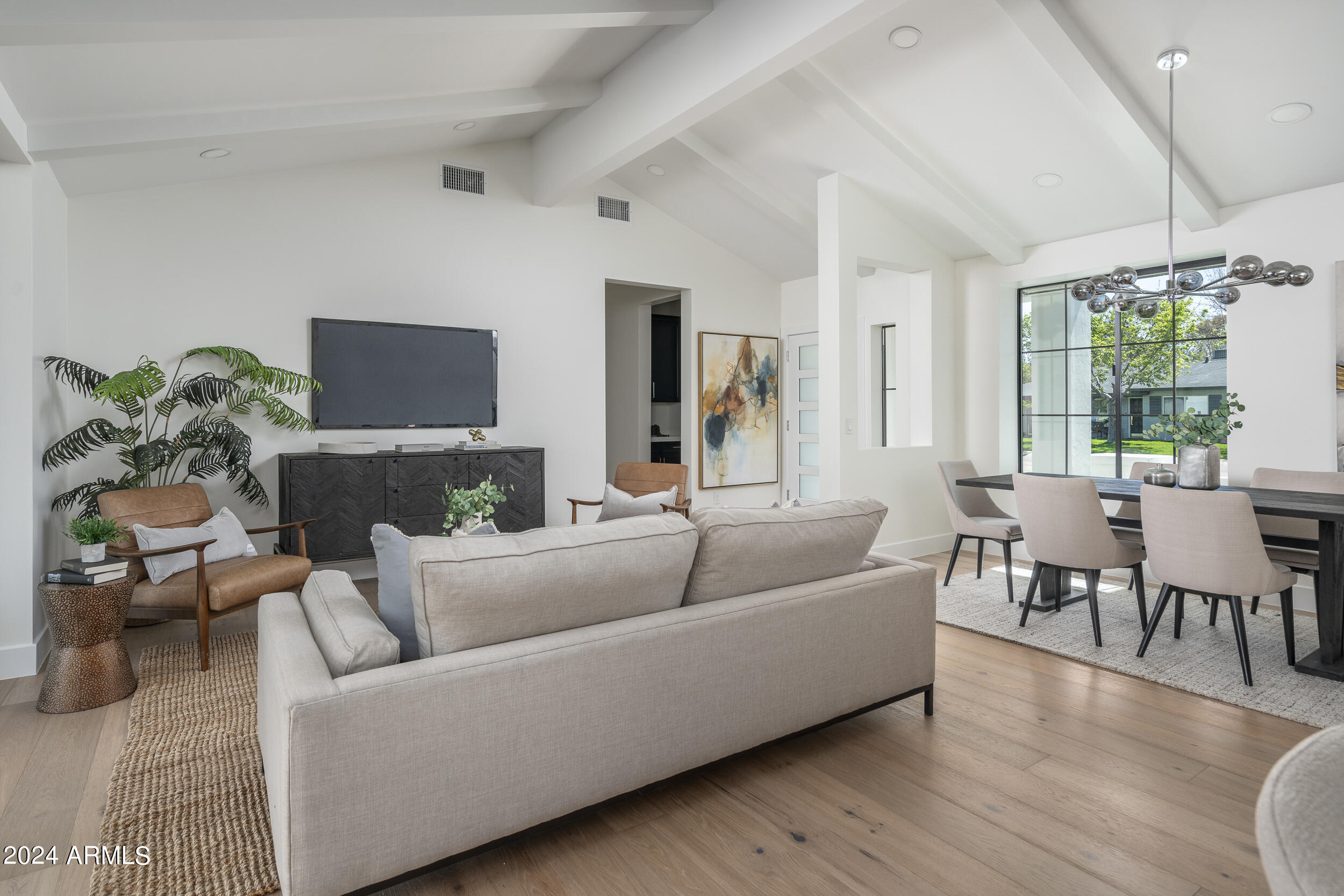 1414 E OREGON Avenue