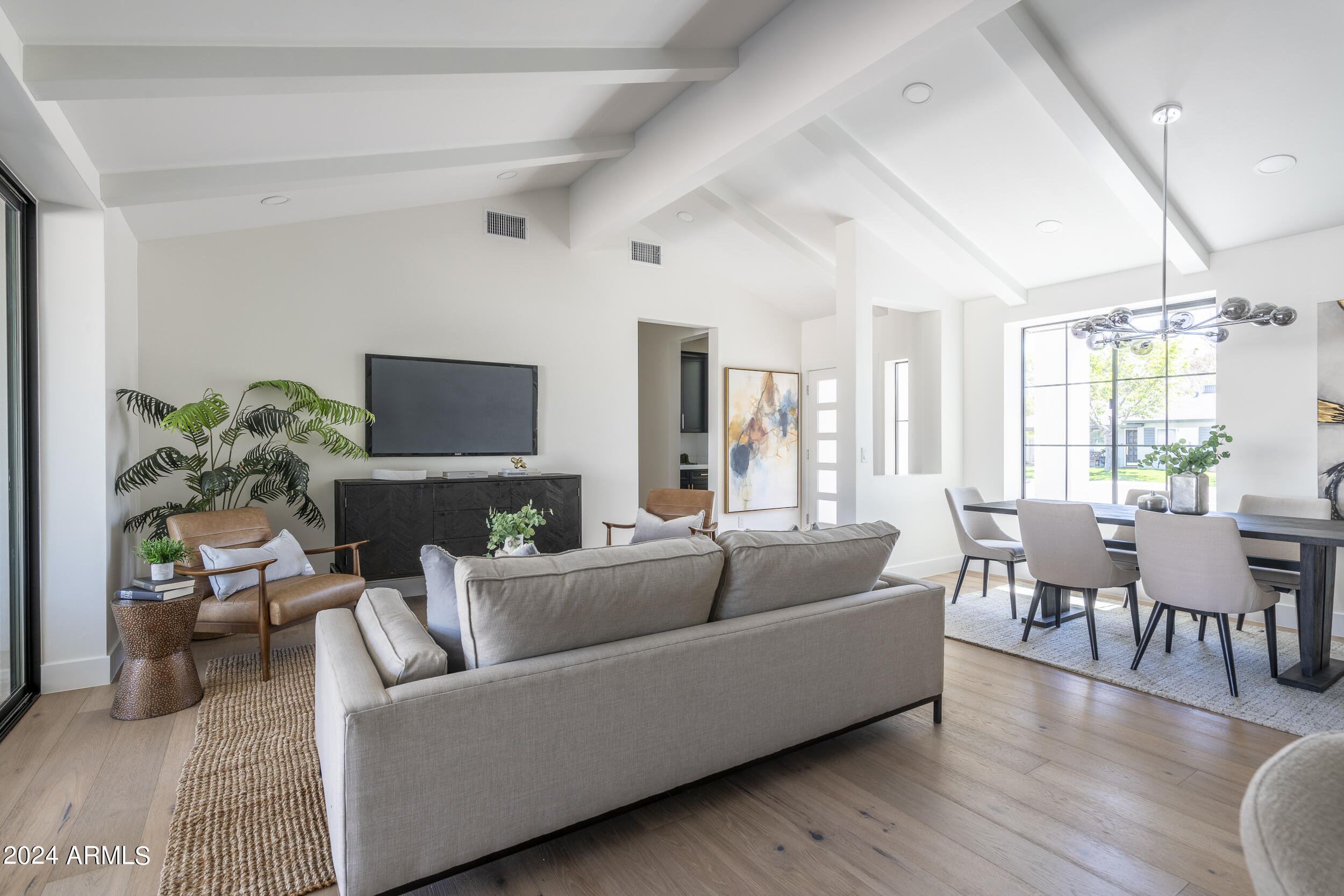 1414 E OREGON Avenue