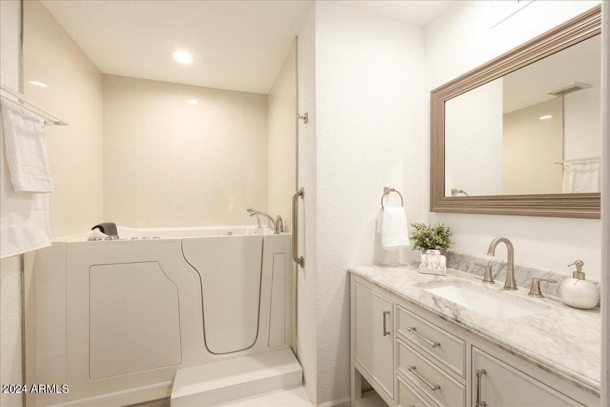 4800 N 68TH Street, 108