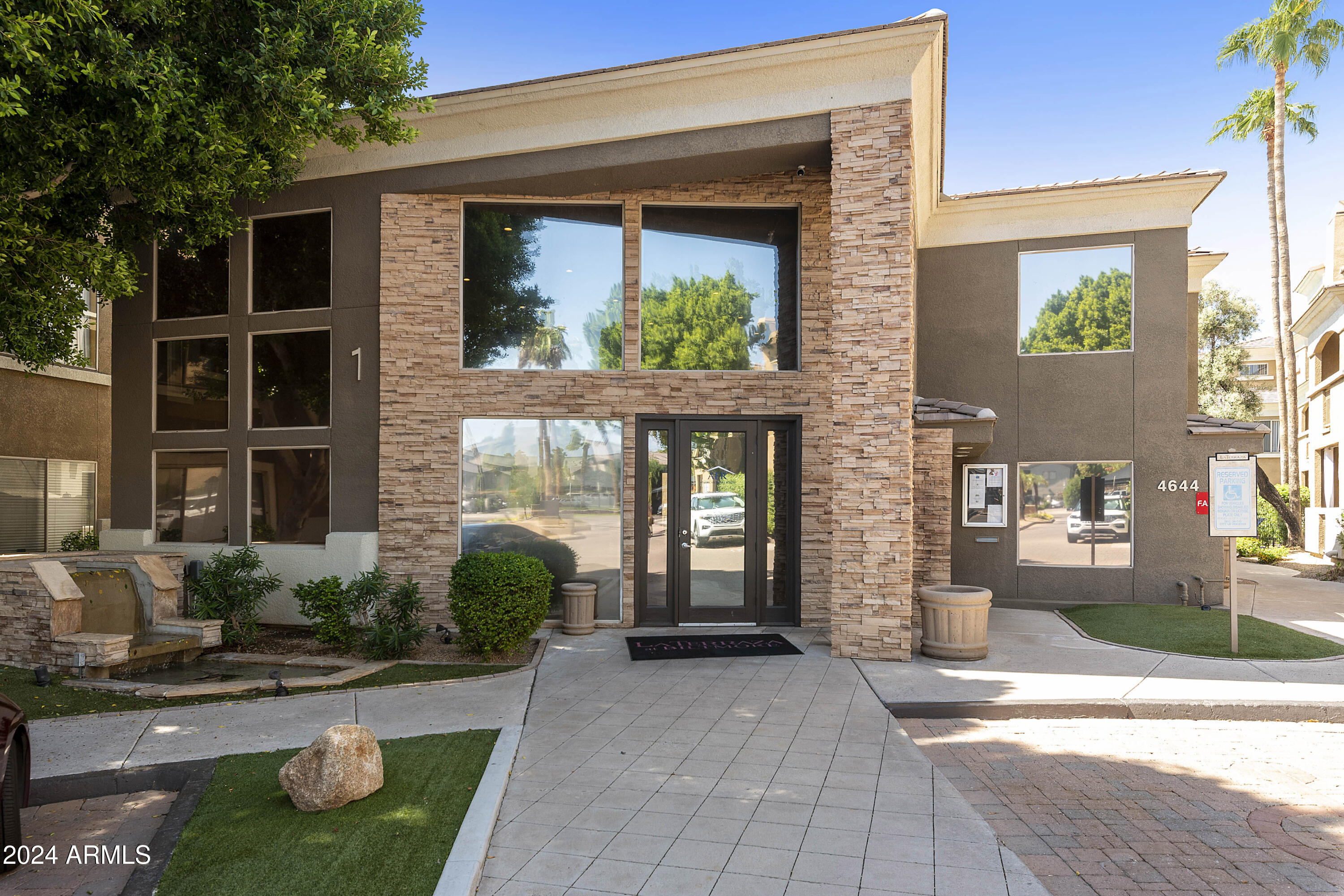 4644 N 22ND Street, 1004