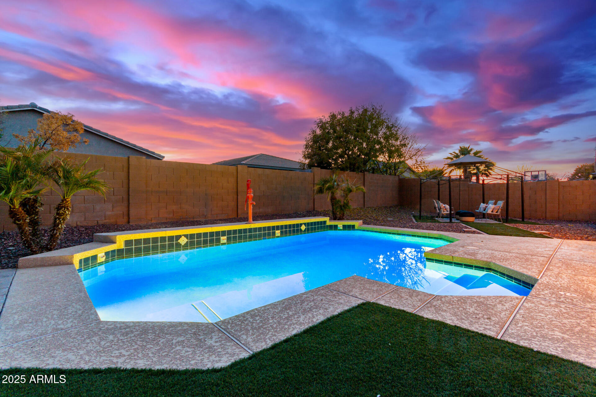 1625 W COOL WATER Way