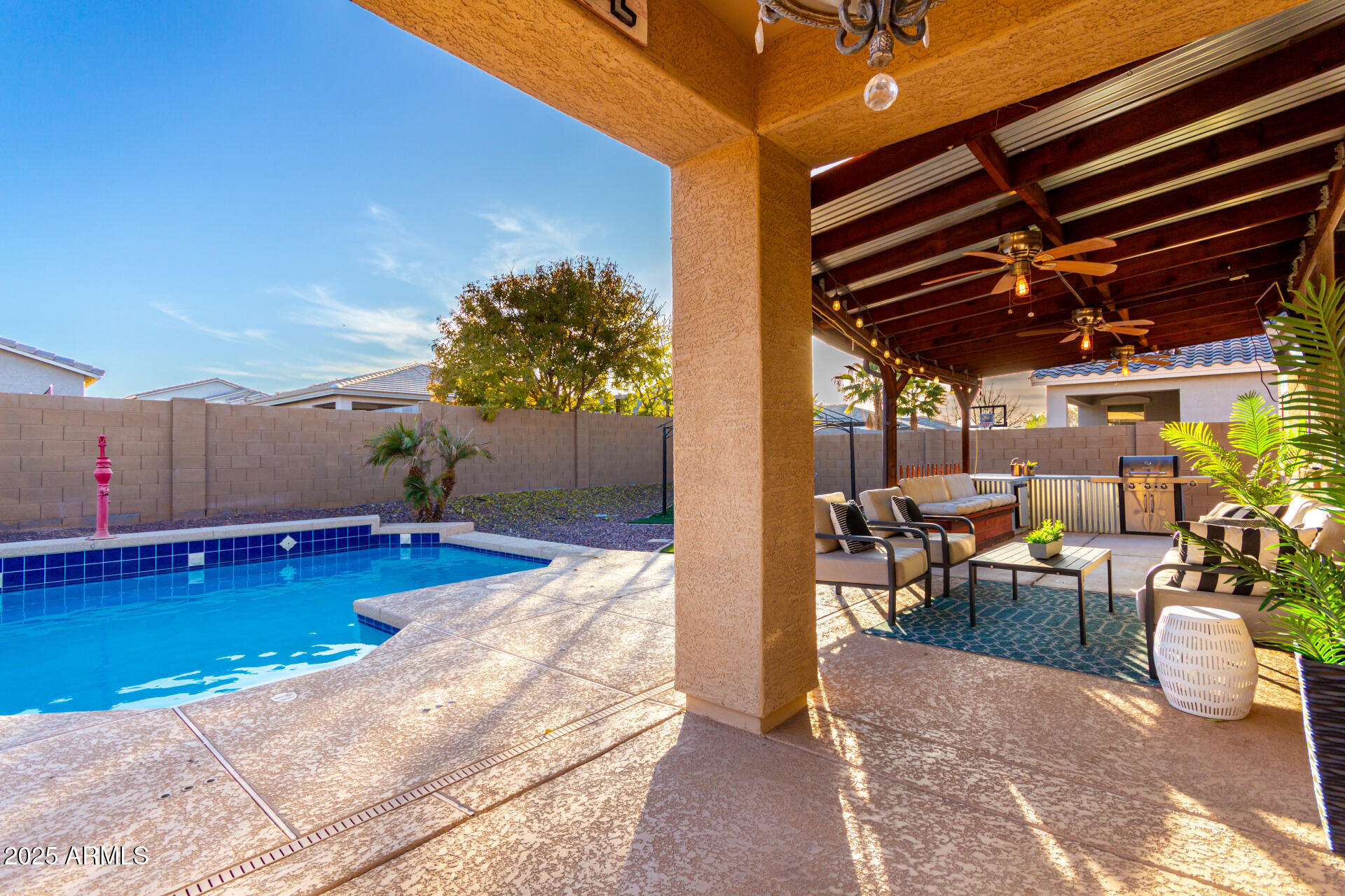 1625 W COOL WATER Way