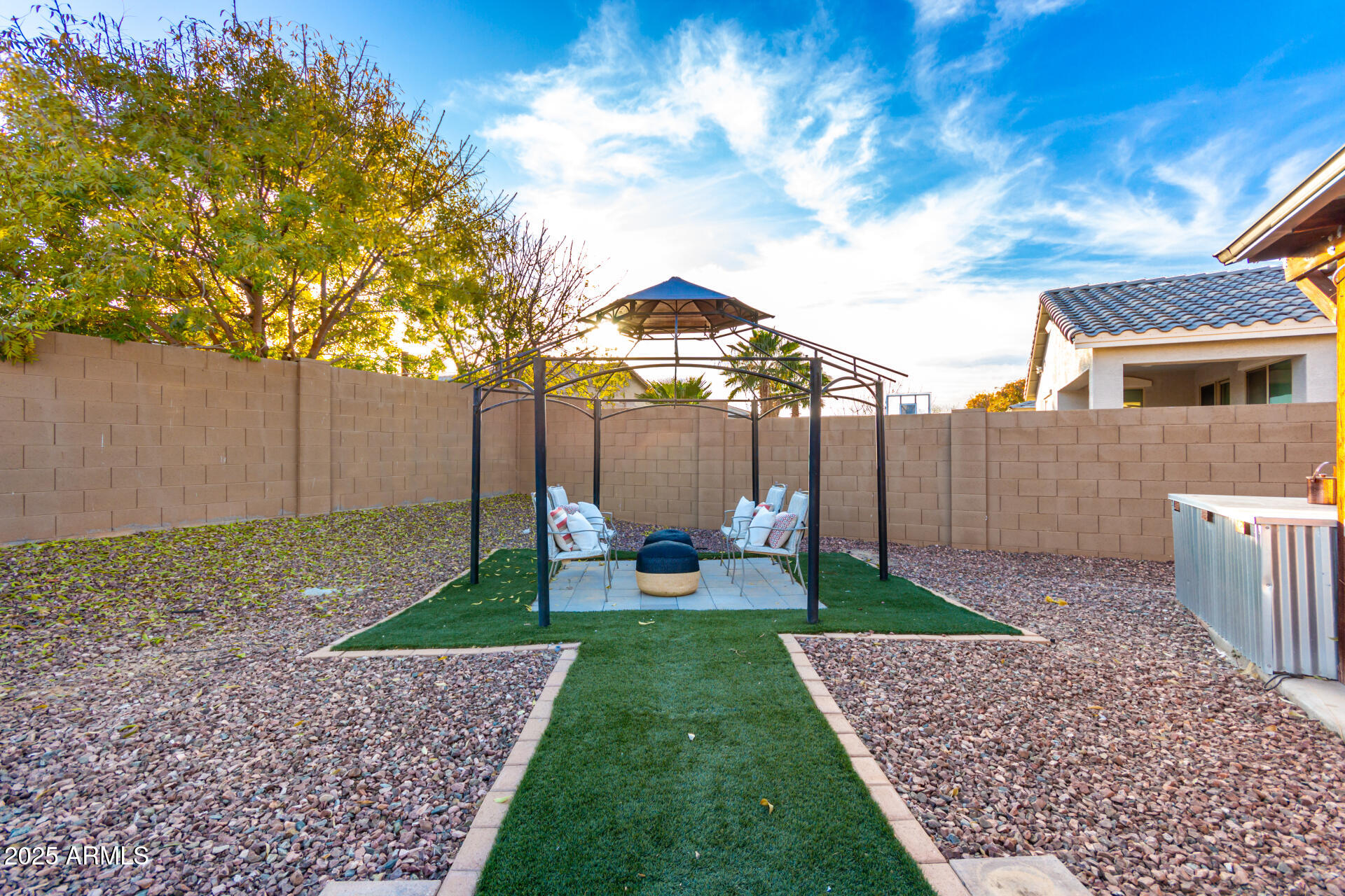 1625 W COOL WATER Way