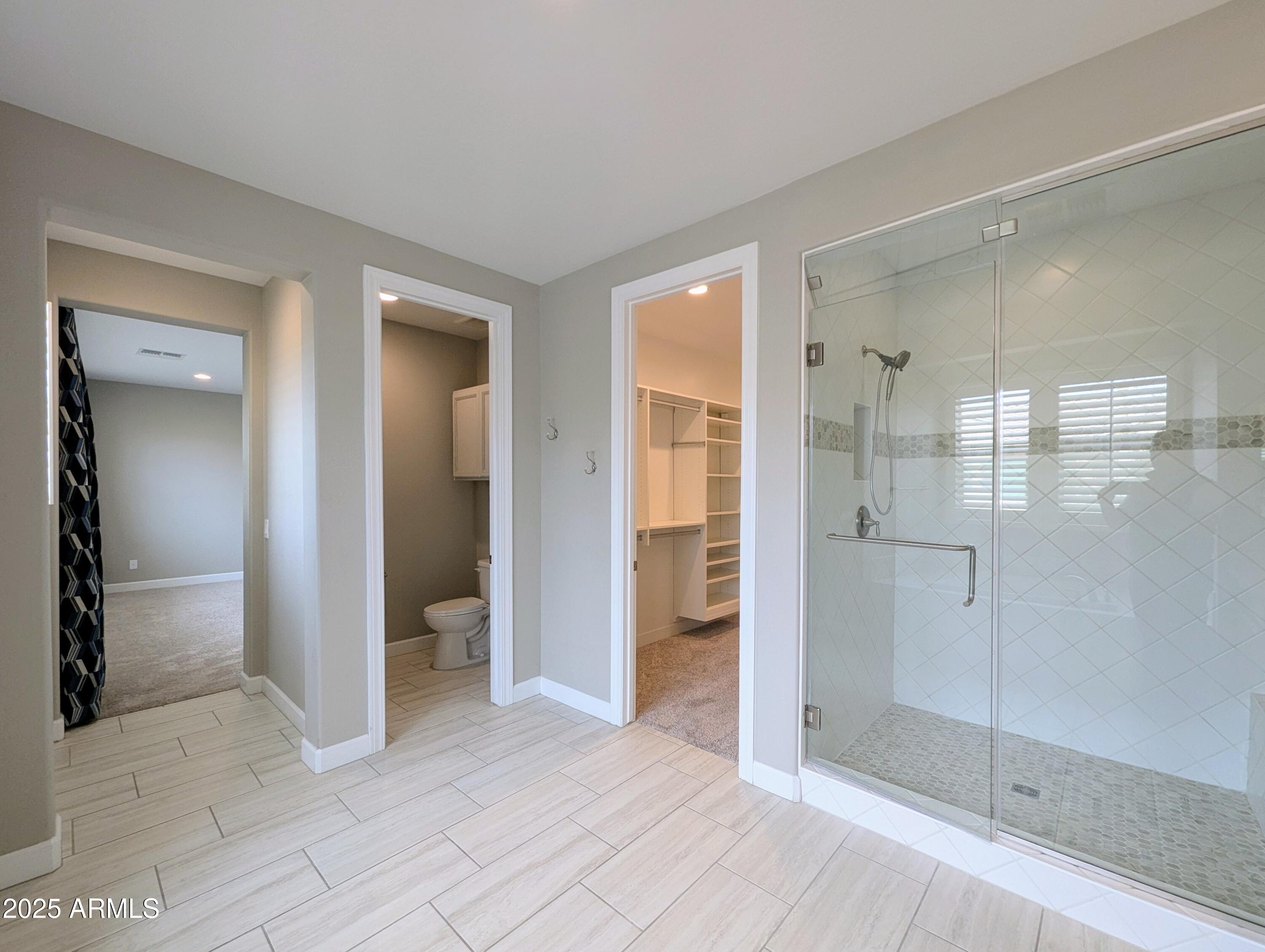 932 W YOSEMITE Drive