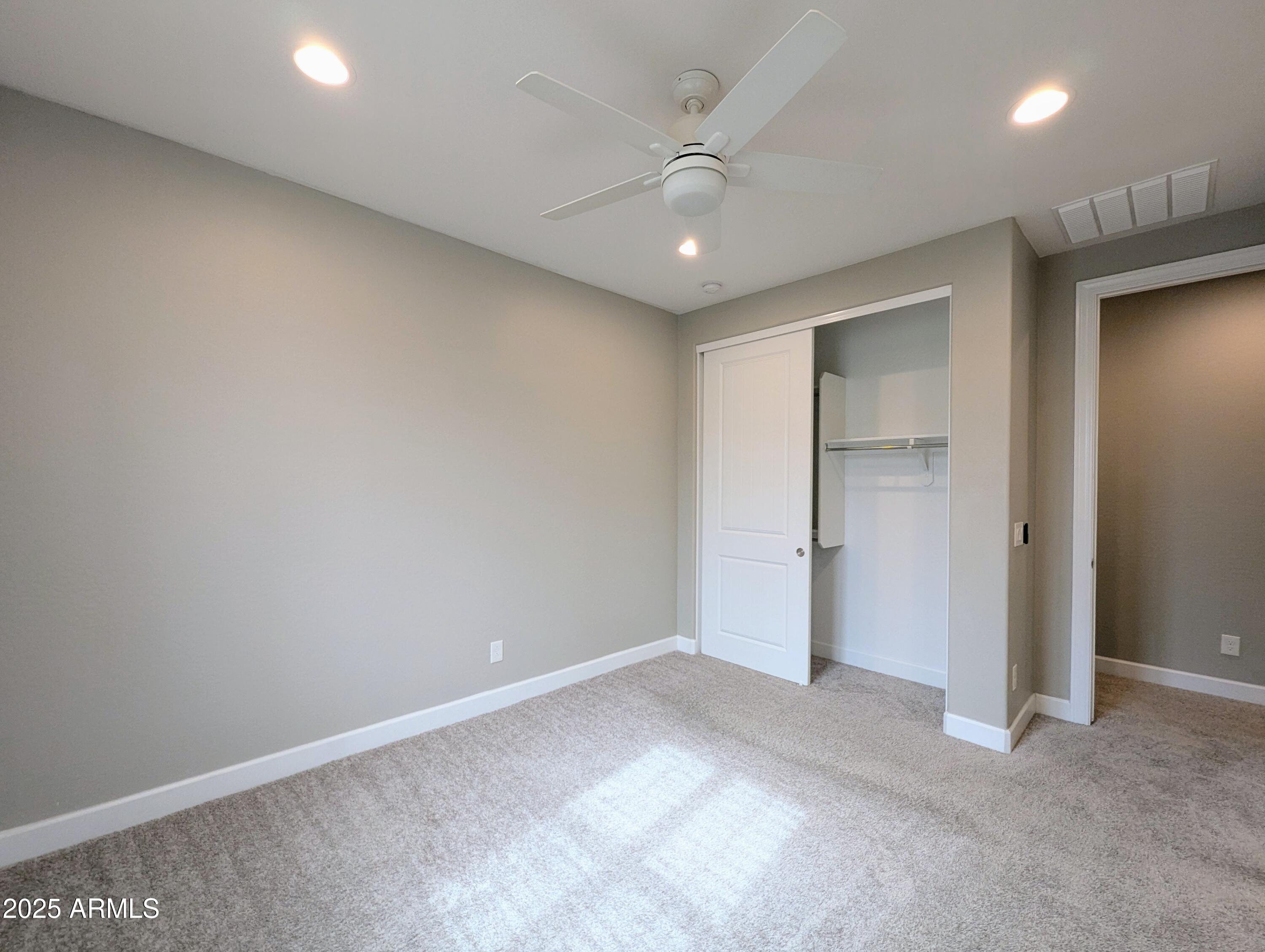 932 W YOSEMITE Drive