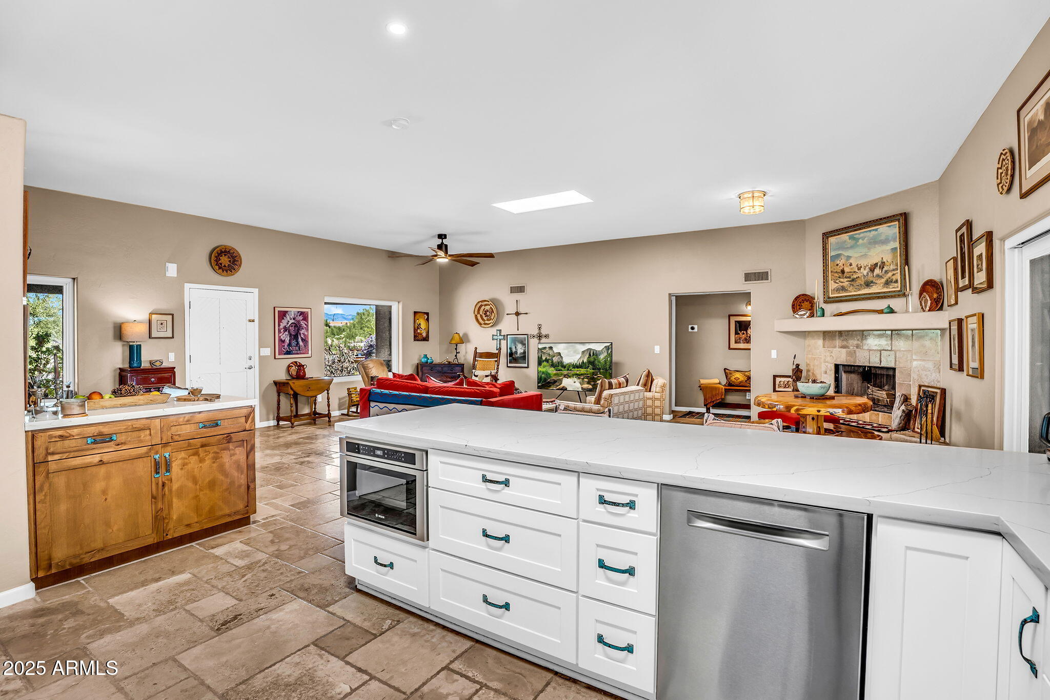 6017 E RANCHO DEL ORO Drive