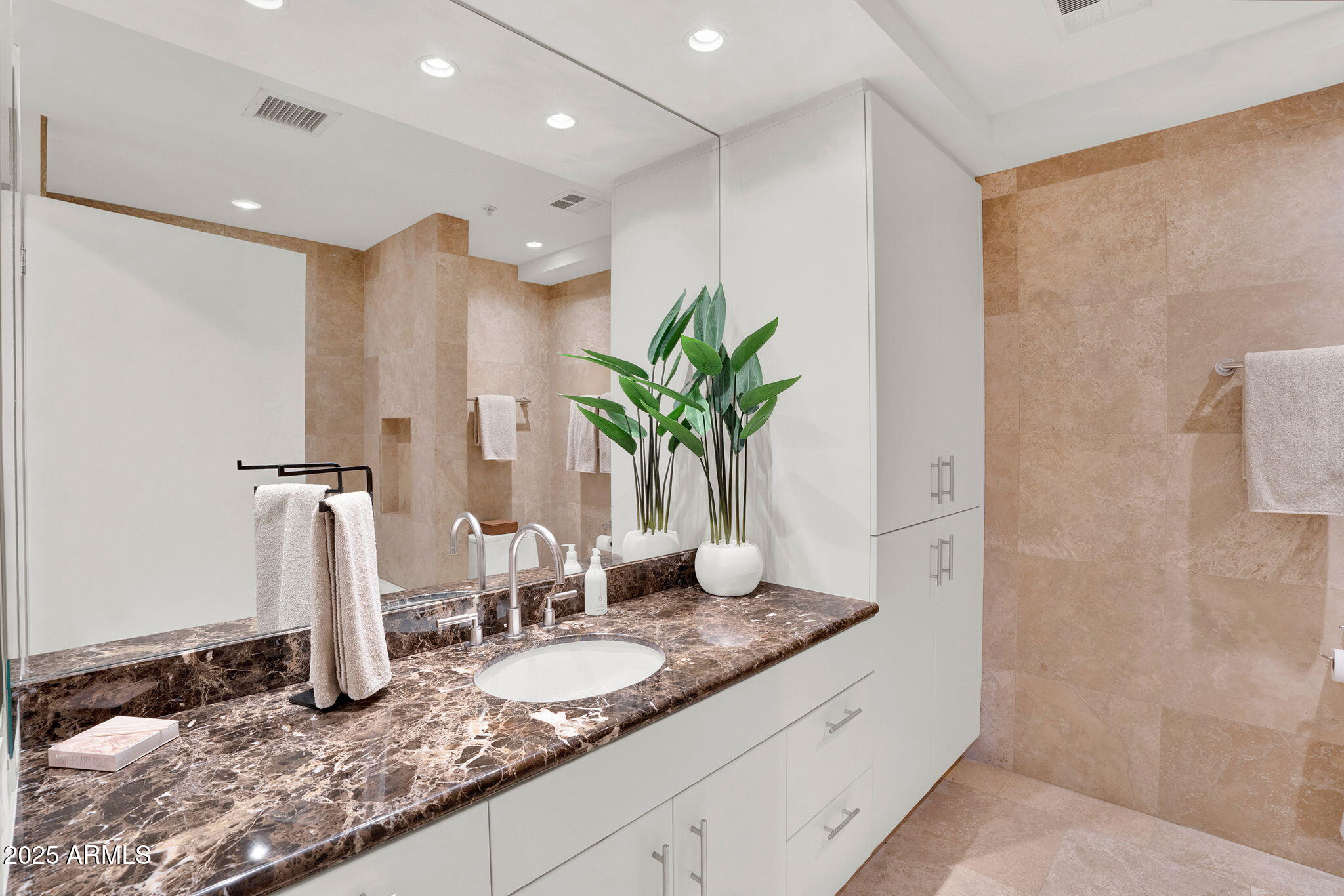 7127 E RANCHO VISTA Drive 6009