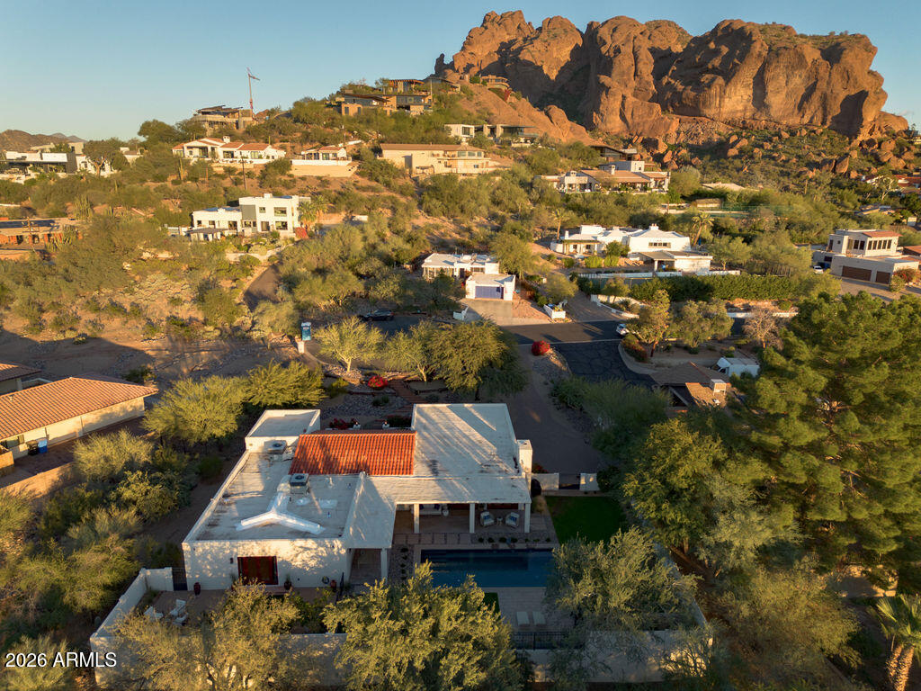 5602 N CAMELBACK CANYON Place