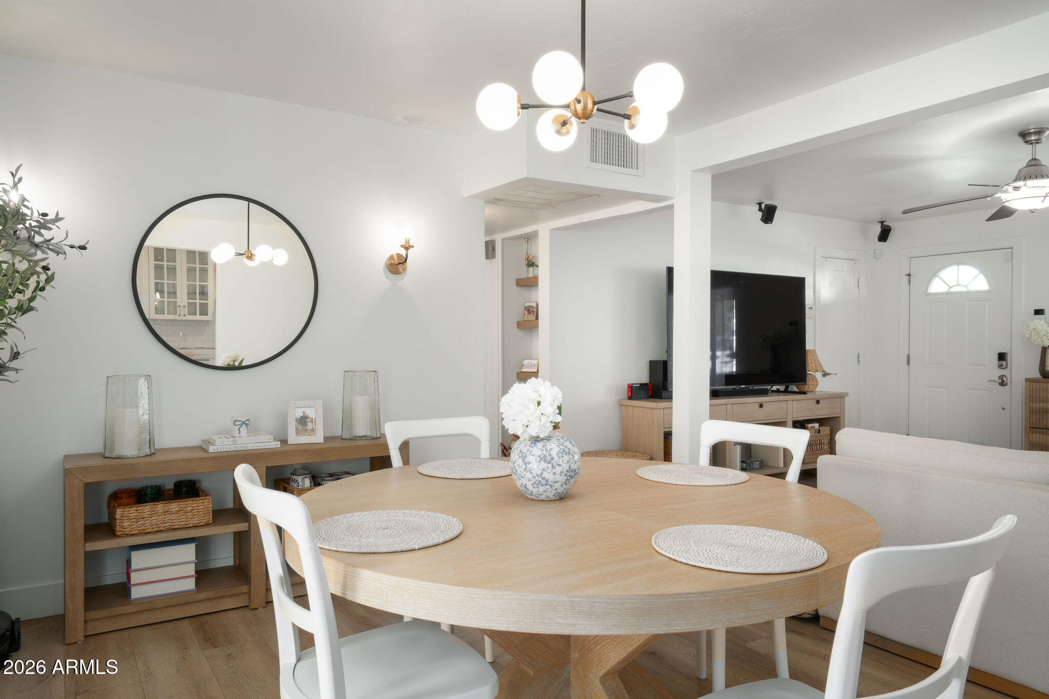 4813 E FAIRMOUNT Avenue