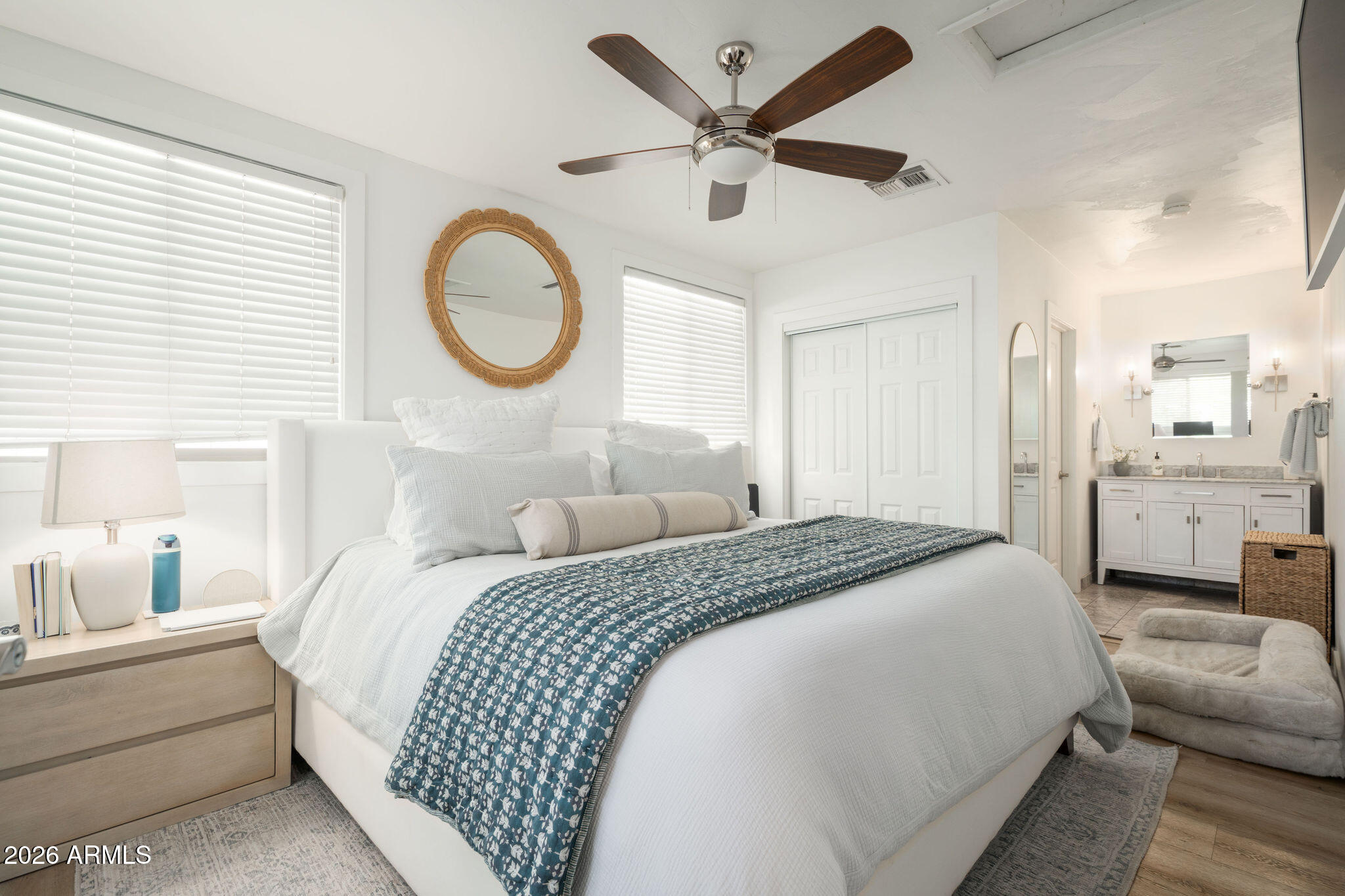 4813 E FAIRMOUNT Avenue