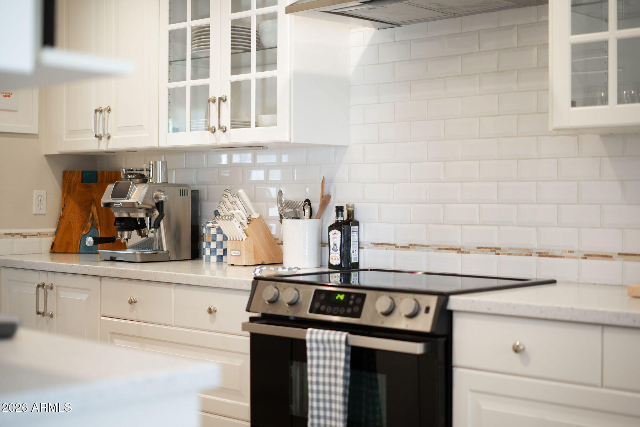 4813 E FAIRMOUNT Avenue