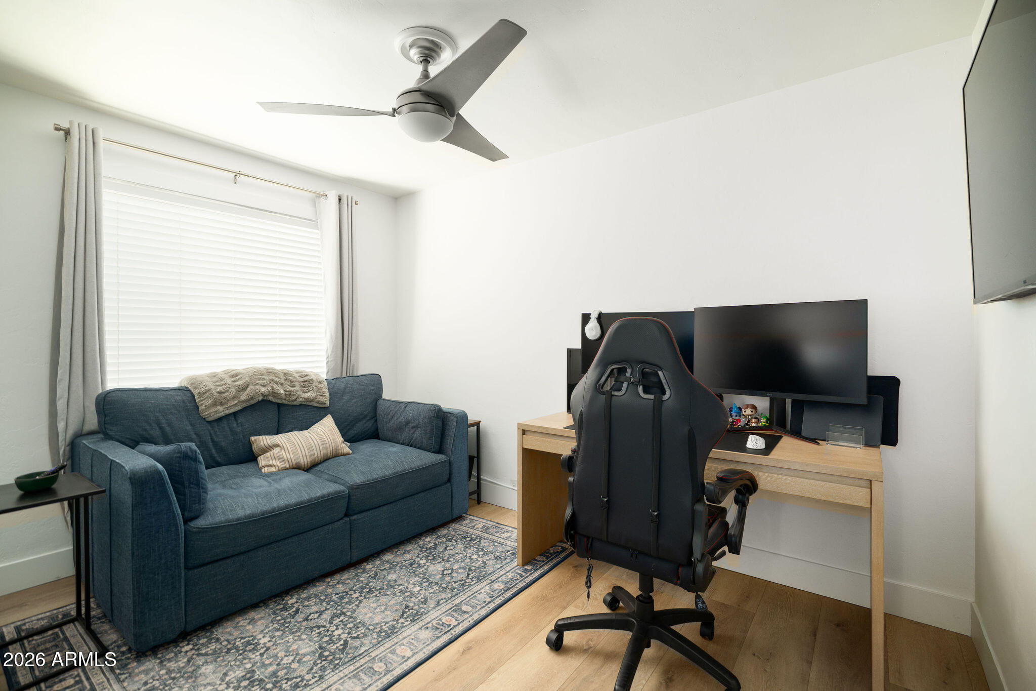 4813 E FAIRMOUNT Avenue