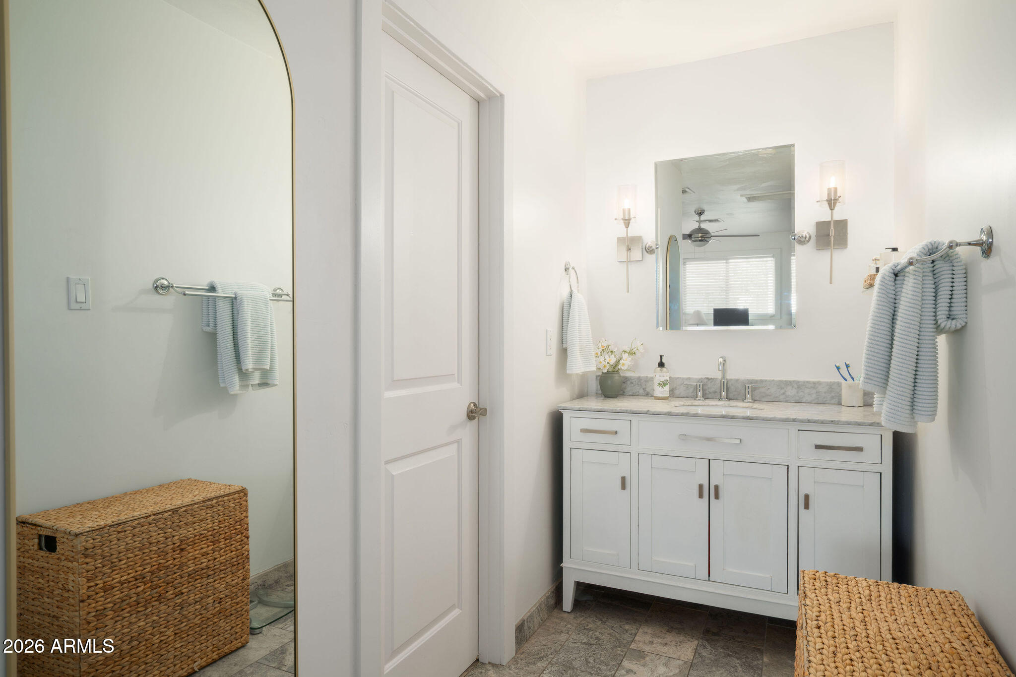 4813 E FAIRMOUNT Avenue