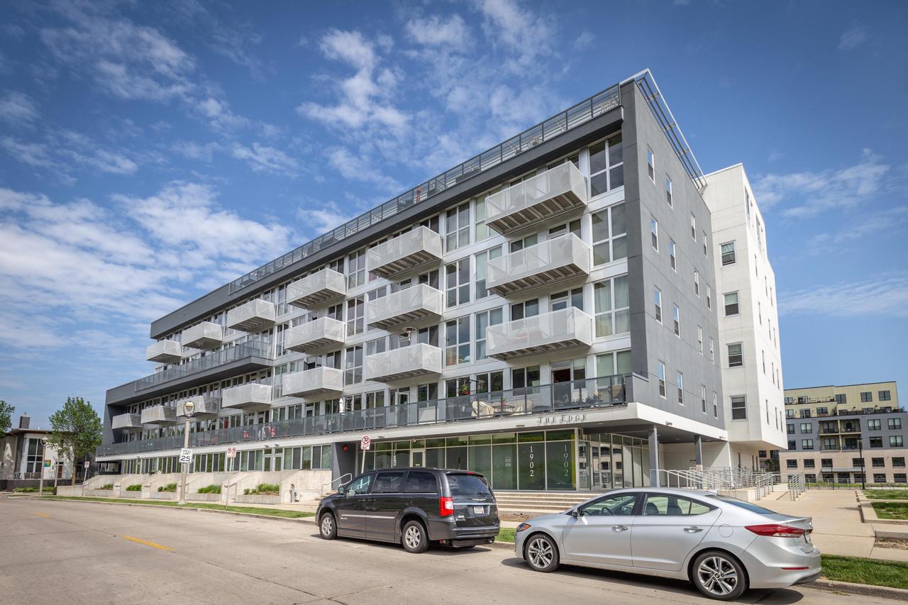 1902 North Commerce STREET 213