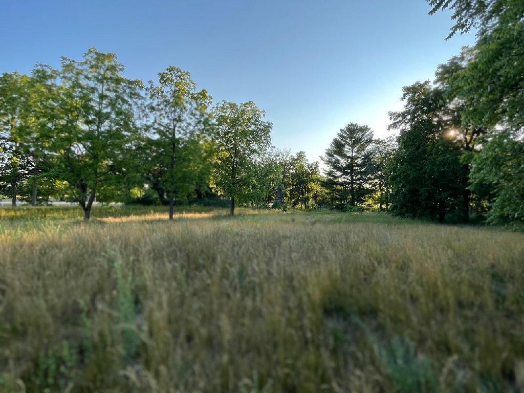 W326S8035 ROLLING HILLS COURT