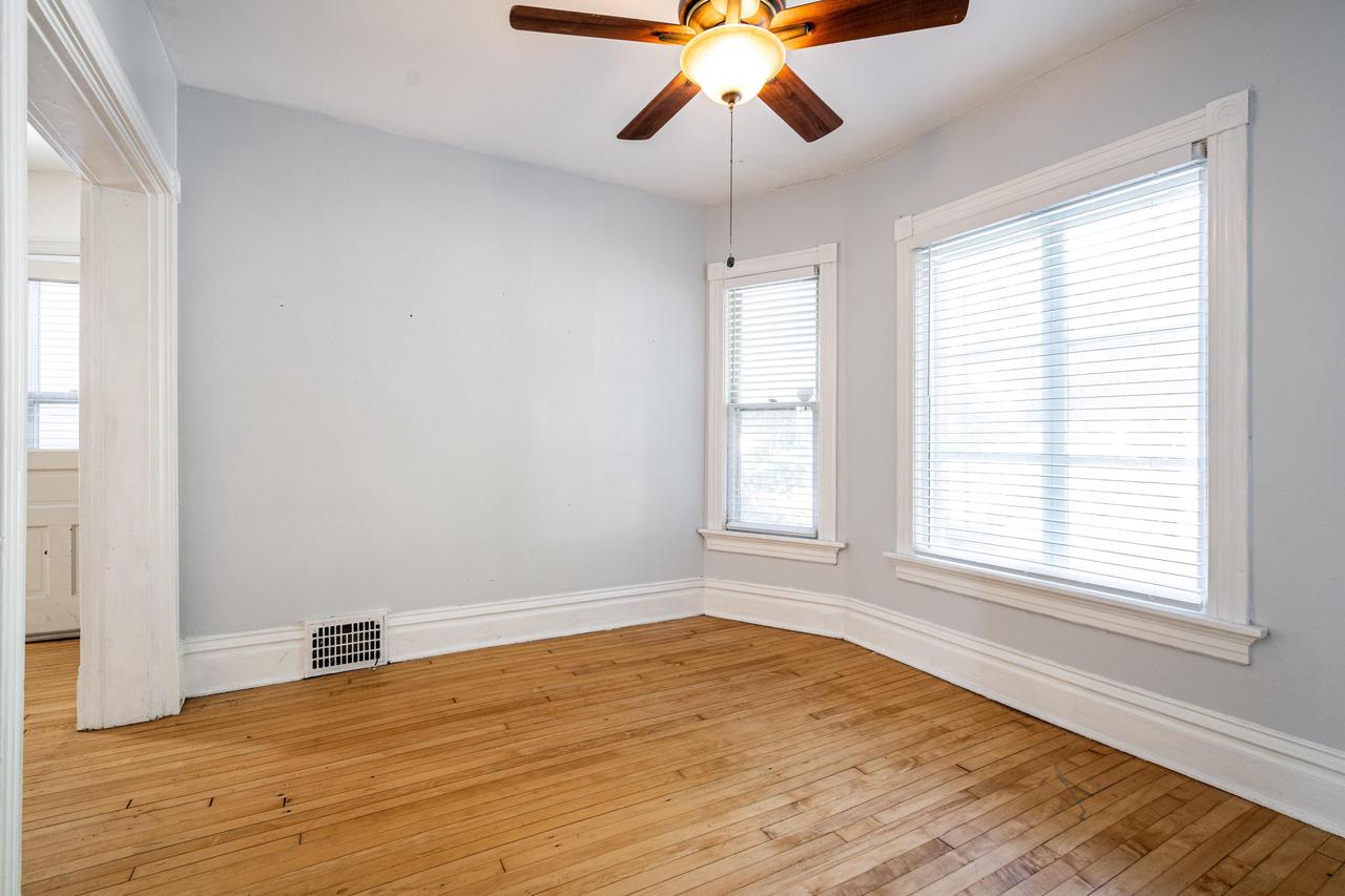 2988 S Herman Street Unit: 2990