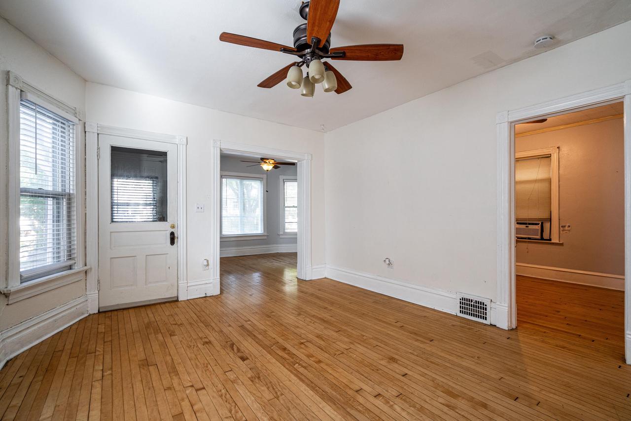 2988 S Herman Street Unit: 2990