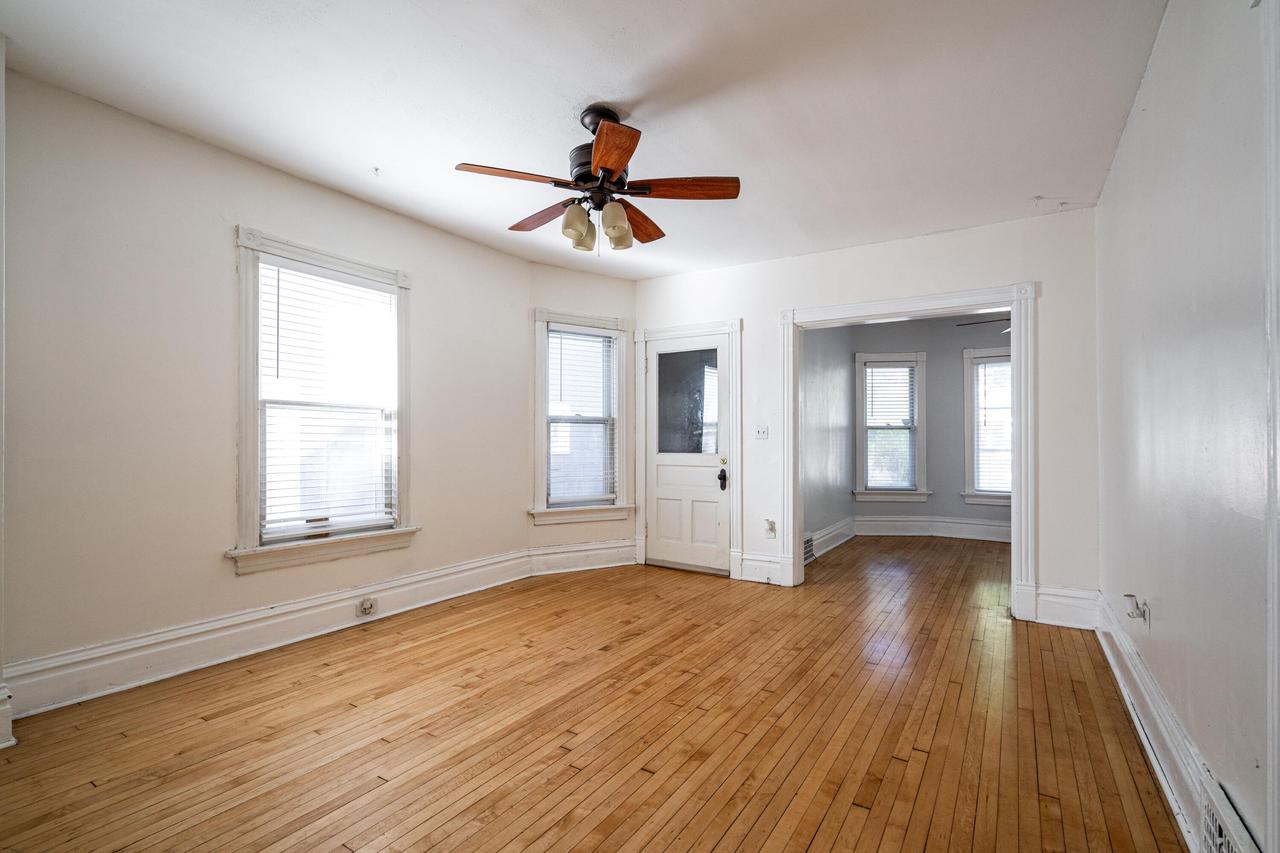 2988 S Herman Street Unit: 2990