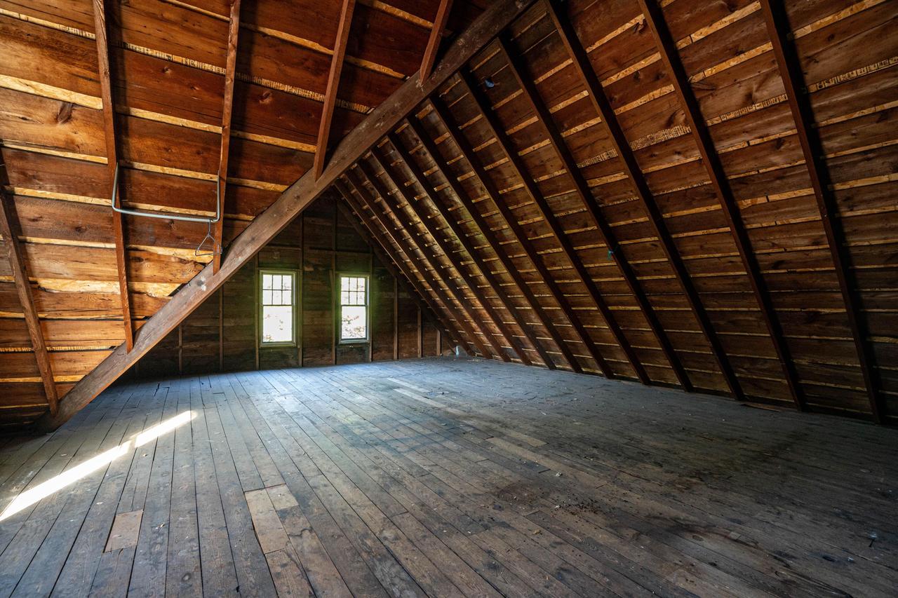 2988 S Herman Street Unit: 2990