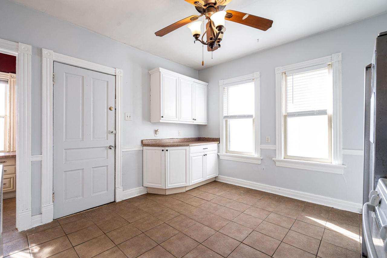 2988 S Herman Street Unit: 2990