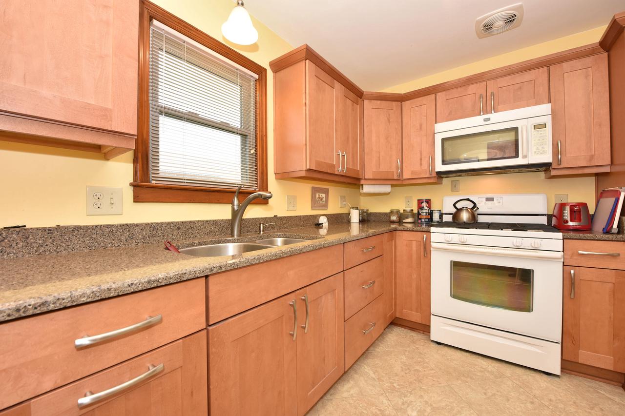 3941 E Morris Avenue