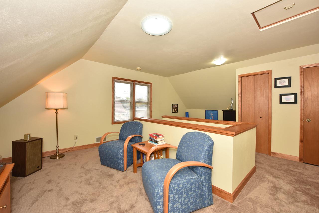 3941 E Morris Avenue