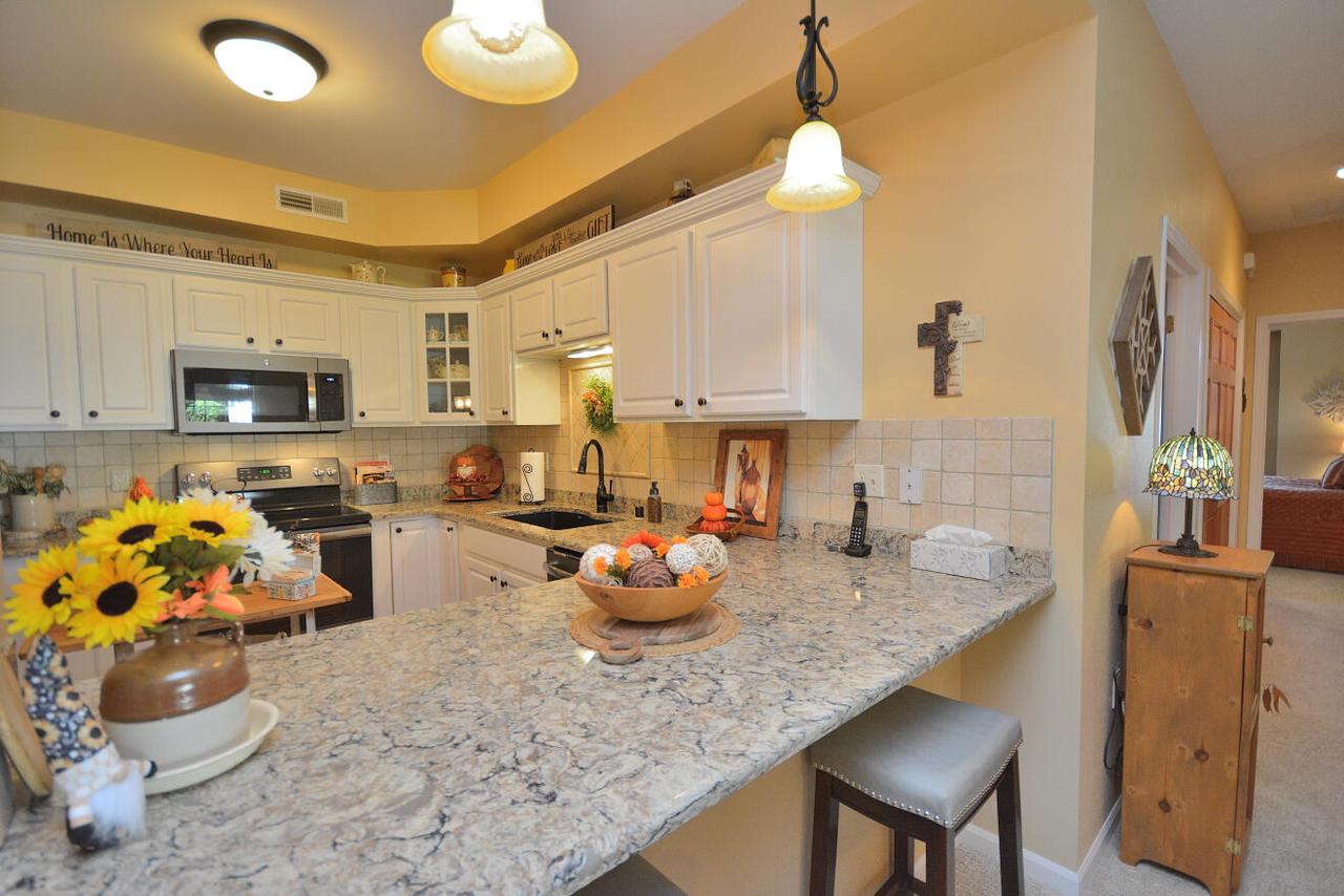 W398N5923 Autumn Woods DRIVE