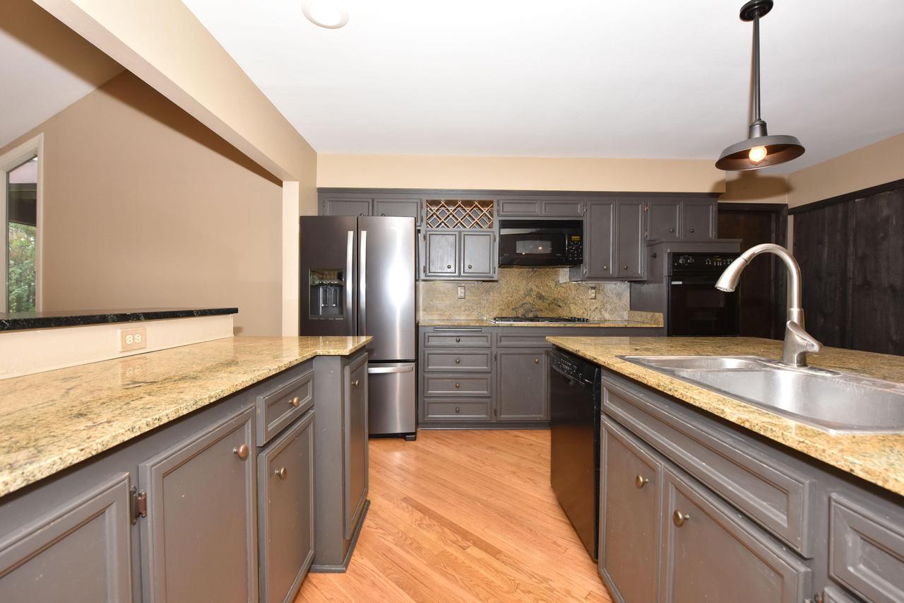 10057 Flagstone Drive