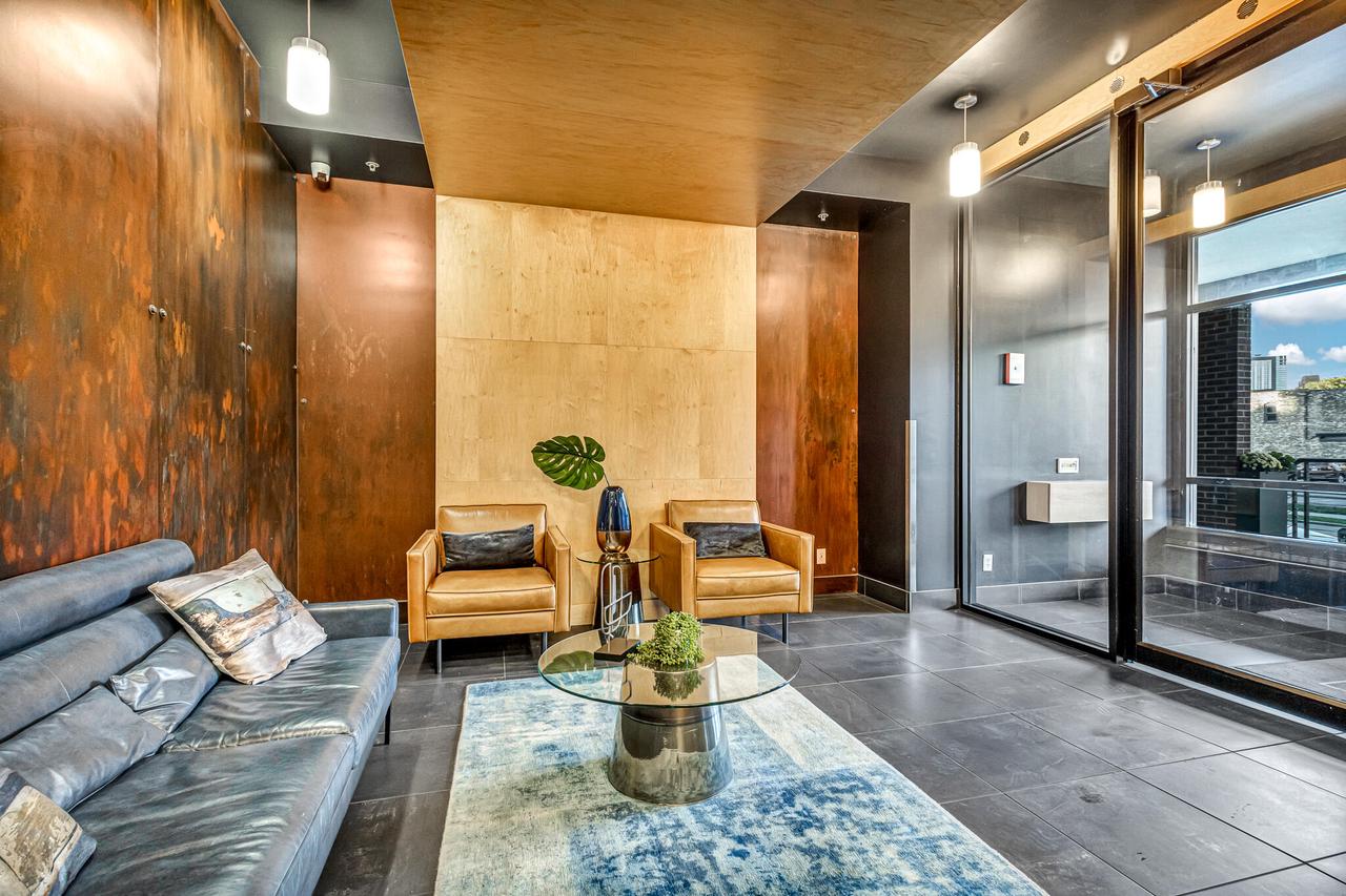 311 E Erie Street Unit: 418