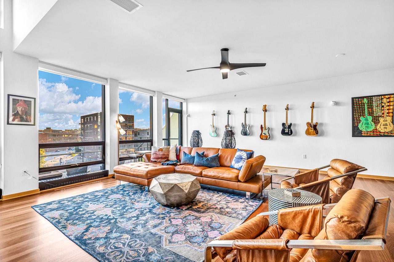 311 E Erie Street Unit: 418