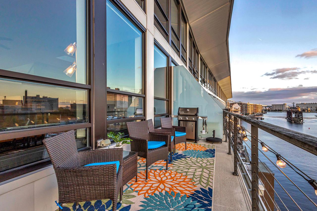 311 E Erie Street Unit: 418