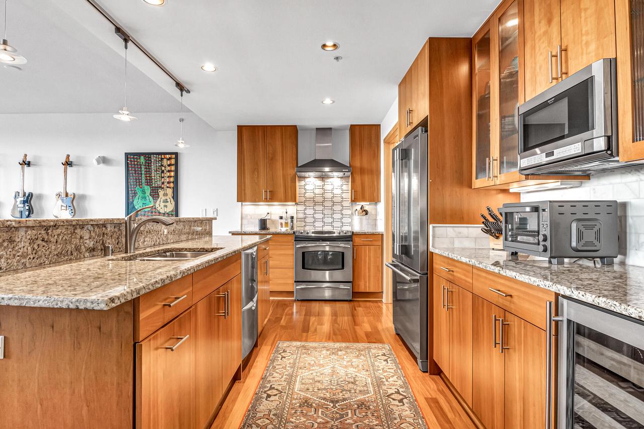 311 E Erie Street Unit: 418