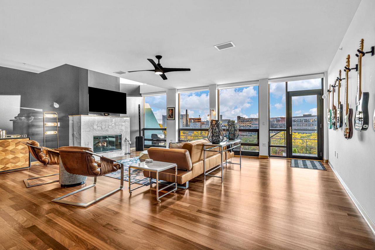 311 E Erie Street Unit: 418