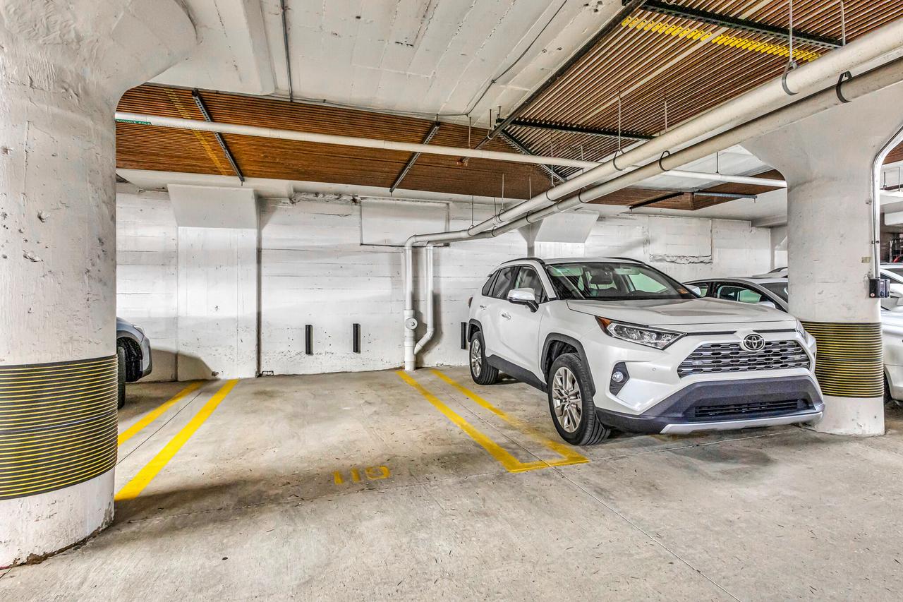 311 E Erie Street Unit: 418