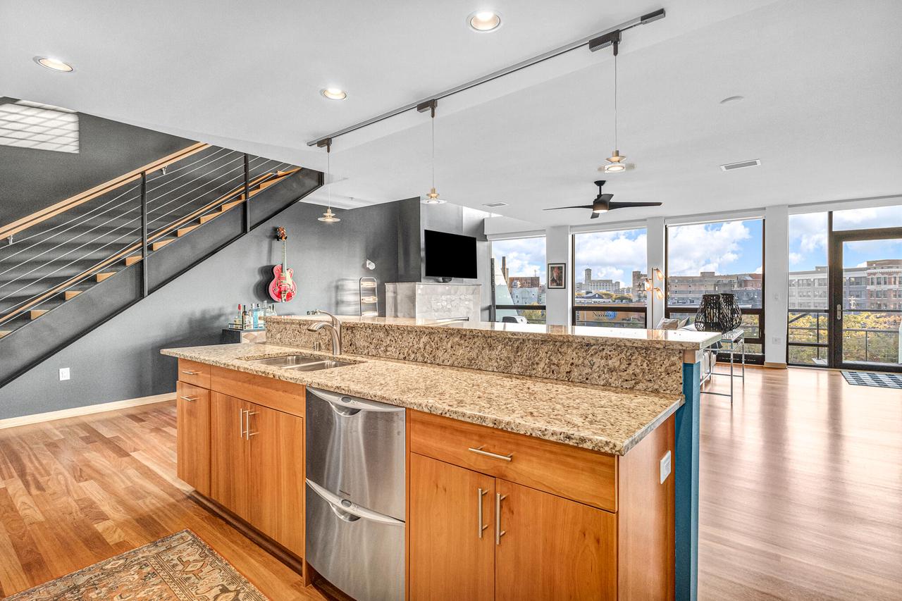 311 E Erie Street Unit: 418