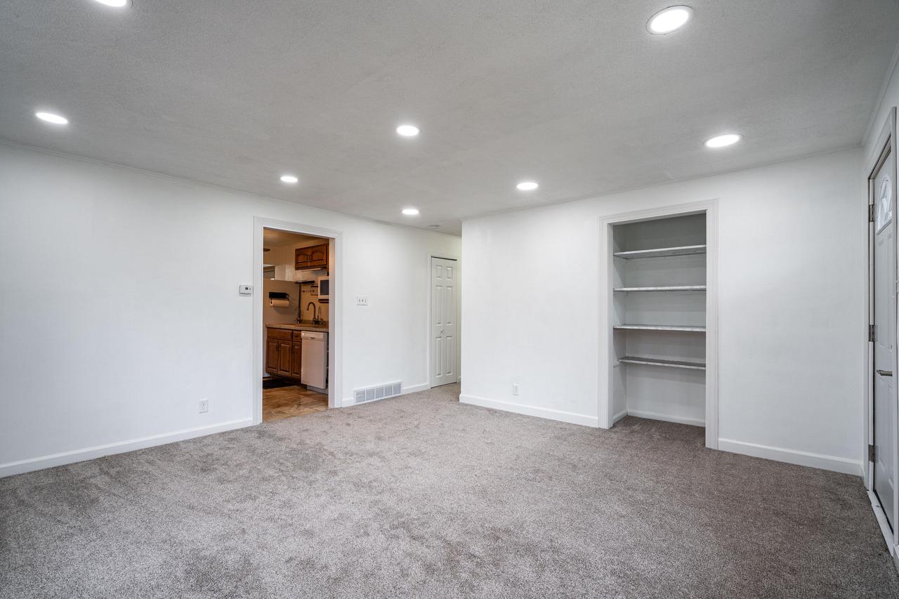 4909 W Minnesota Avenue