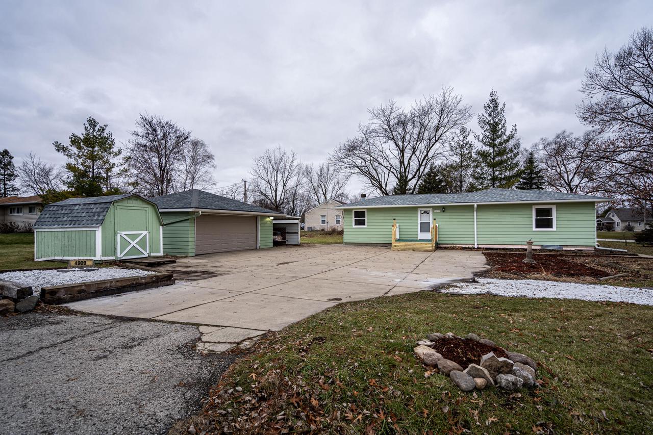 4909 W Minnesota Avenue