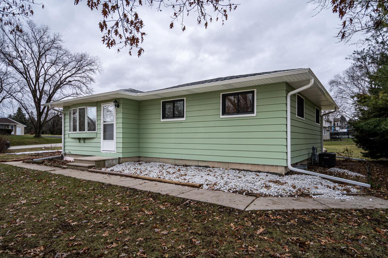 4909 W Minnesota Avenue